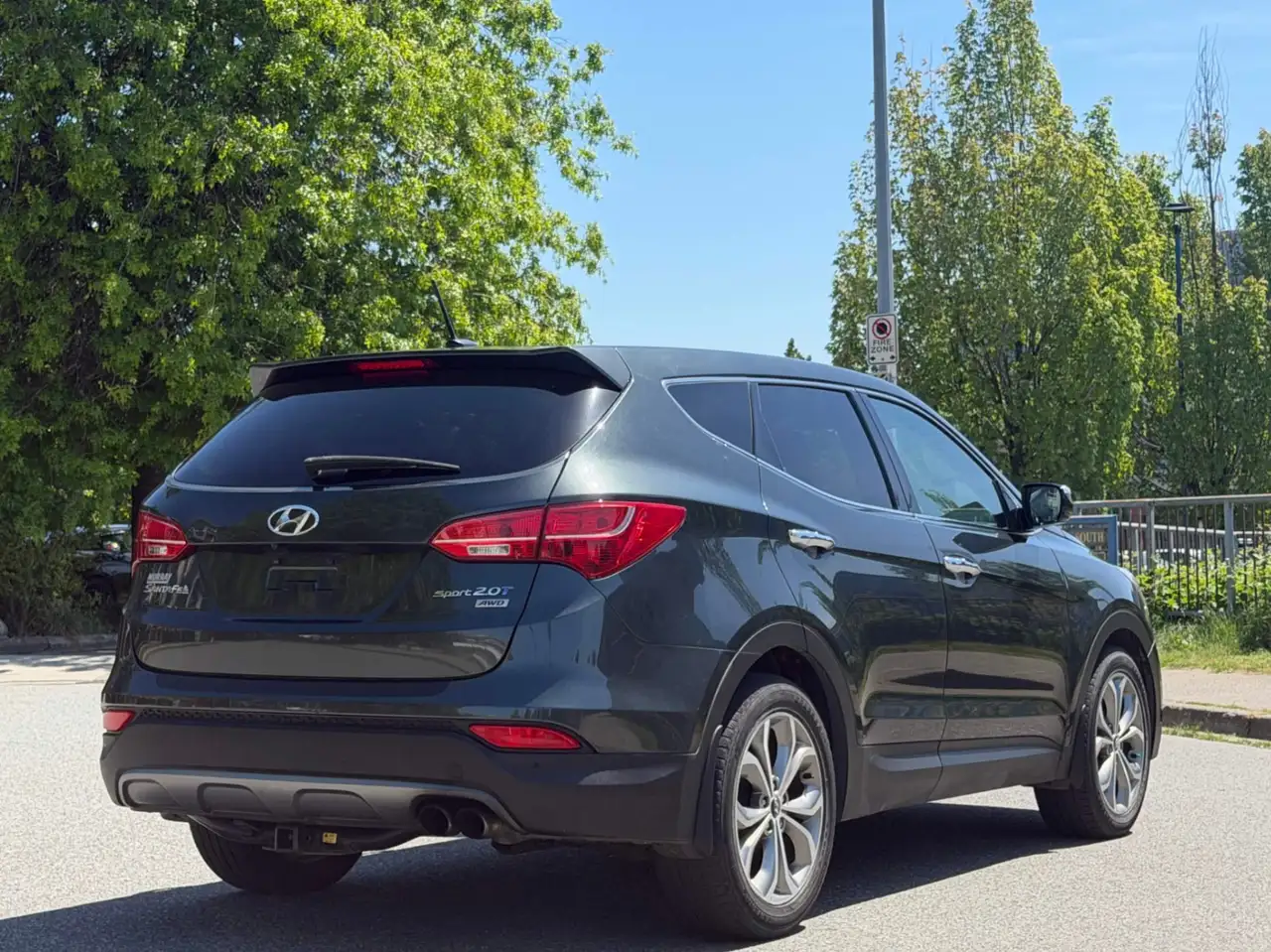 Hyundai SANTA FE photo Hyundai SANTA FE