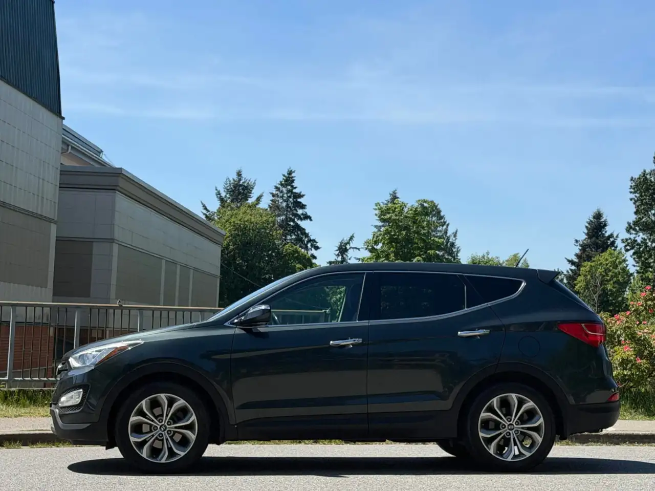 Hyundai SANTA FE photo Hyundai SANTA FE