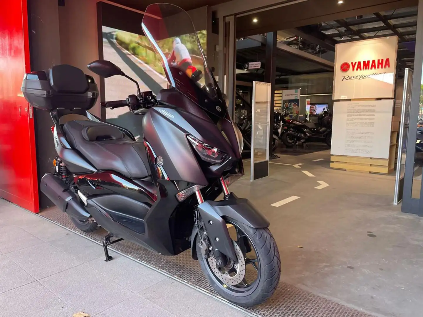 Yamaha X-Max 300 . Noir - 2