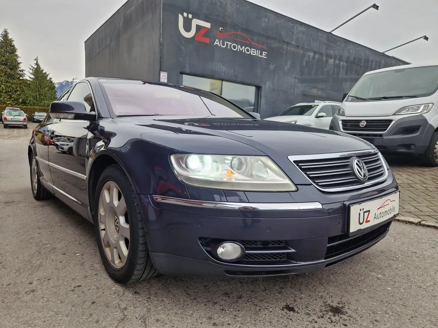 Volkswagen Phaeton Vorgeführt an BASTLER V10 TDI 4Motion (4 Sitze) Grau - 2
