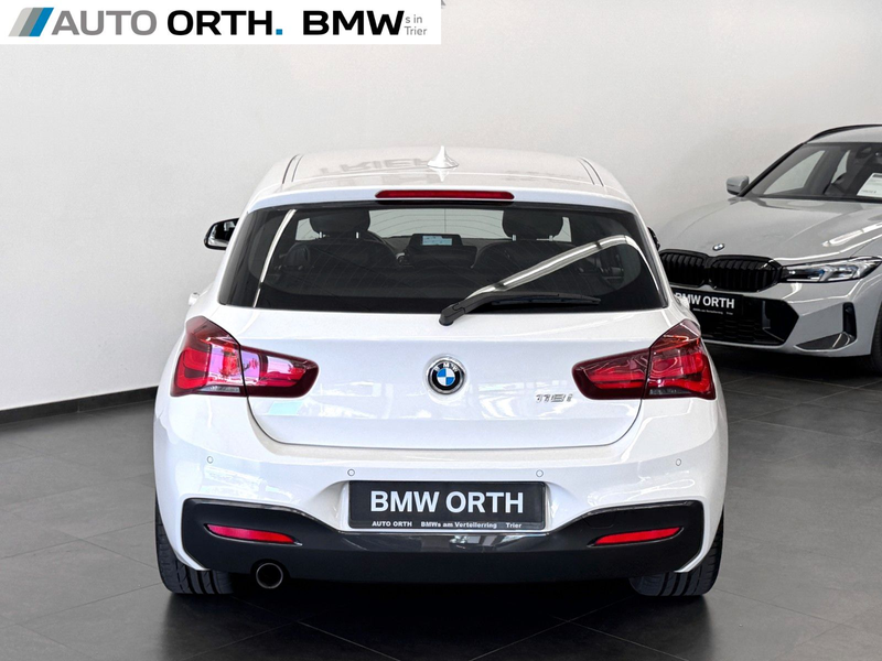 BMW 118 i M-SPORT SCHALTER LEDER NAVI LED SHZ PDC 18" — photo 9