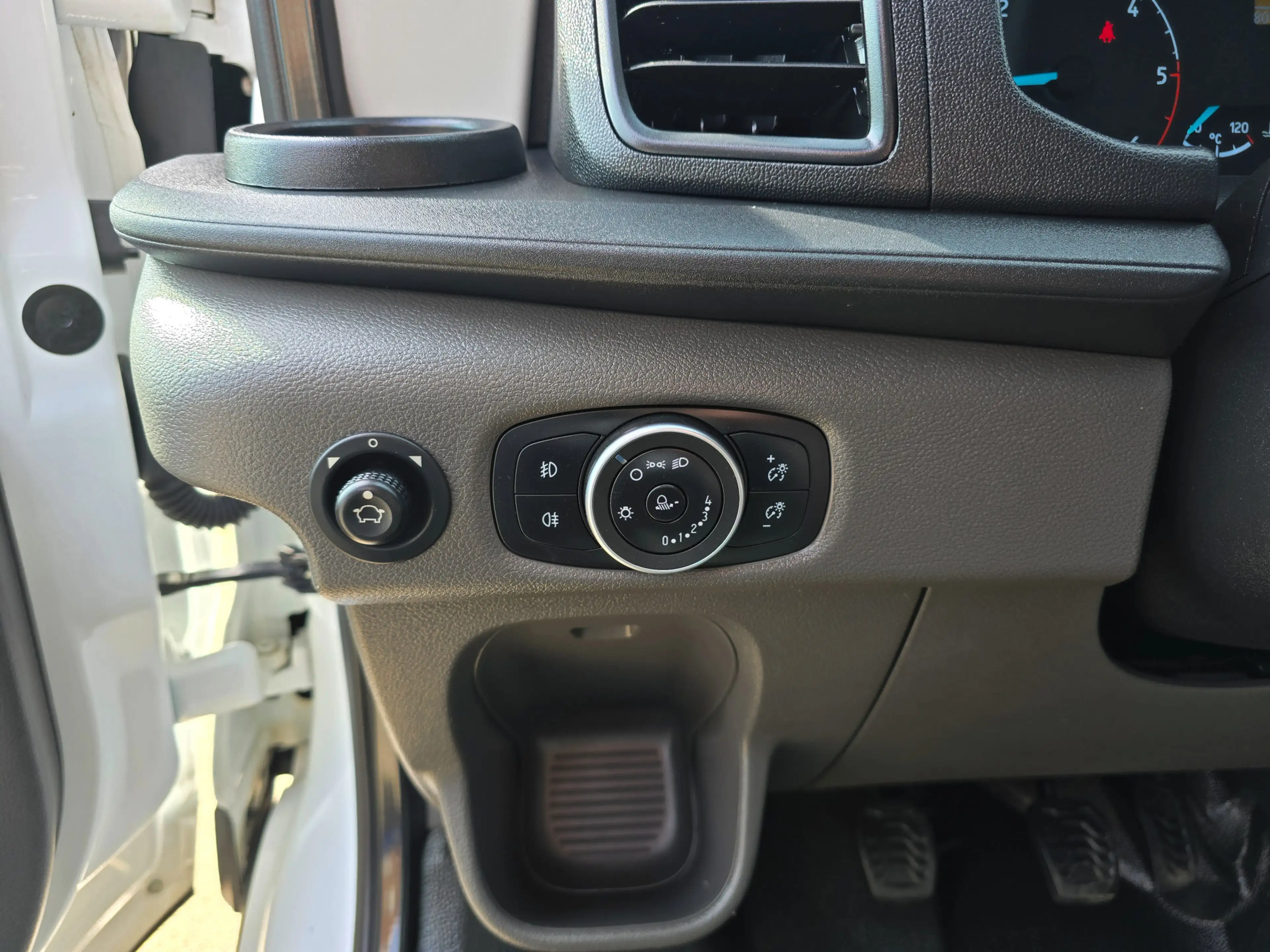 Ford Transit 350 2.0 TDCI L2 H2 - 130 Pk - Euro 6 - Airco - Cru — photo 21