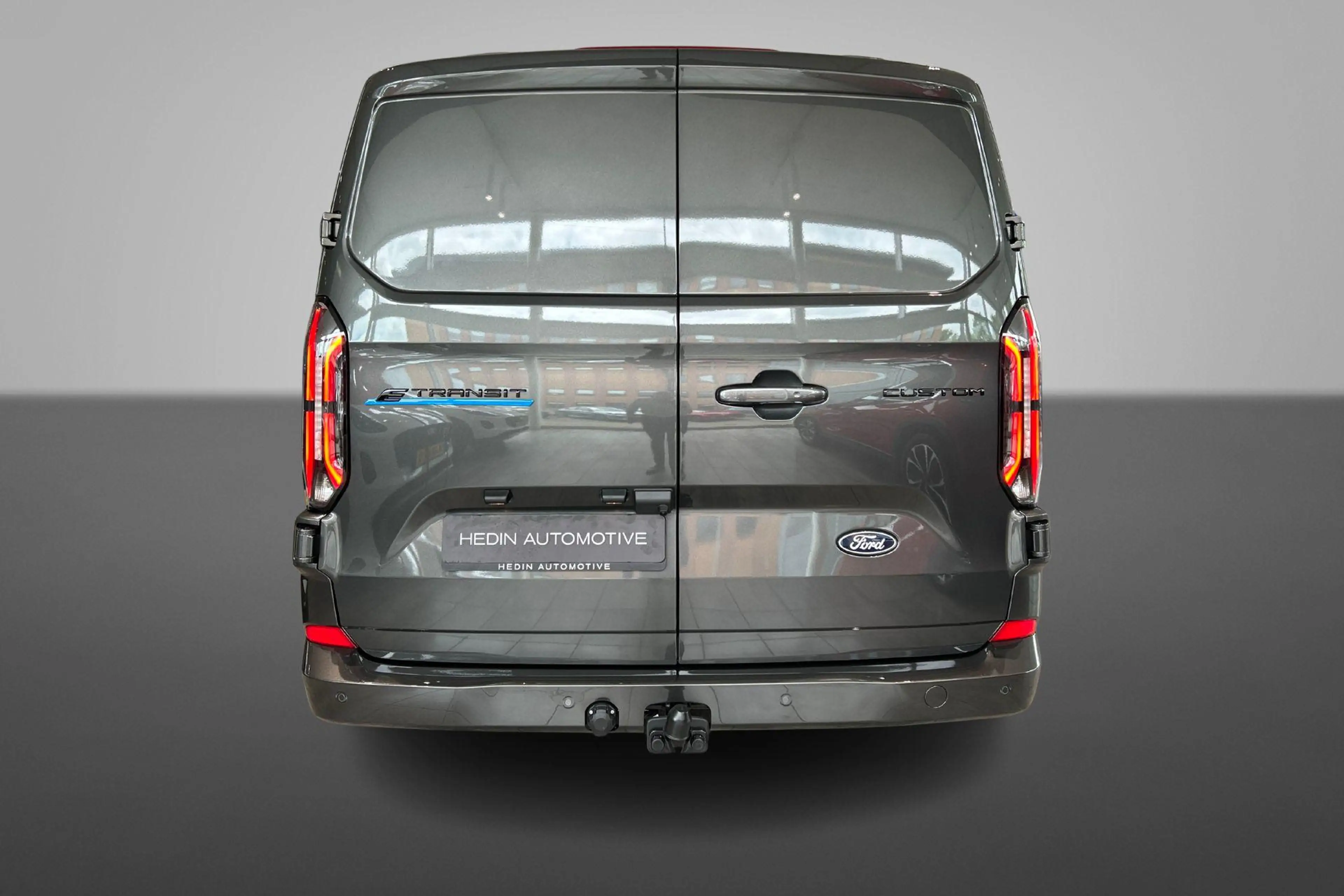 Ford E-Transit Cust. 340 L2H1 Limited 71 kWh | Uit Voorraad Lever — photo 7