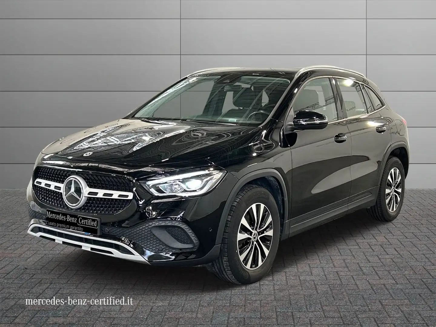 Mercedes-Benz GLA 180 d Business Extra auto Nero - 1