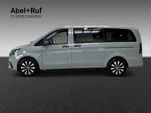 Mercedes-Benz Vito view 5