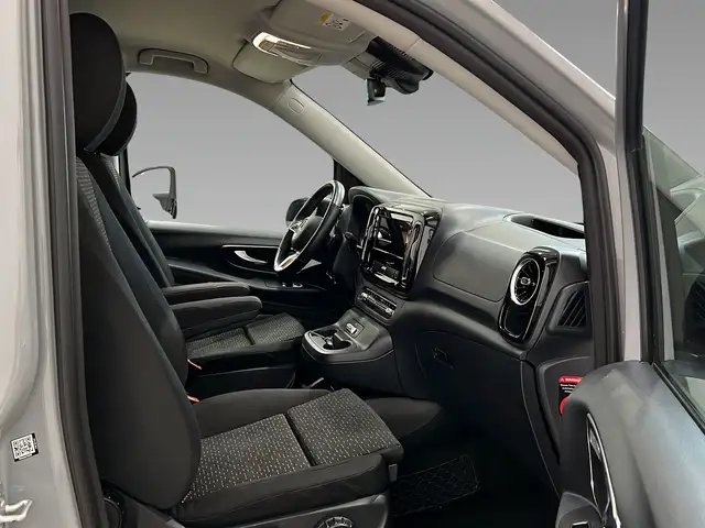 Mercedes-Benz Vito view 12