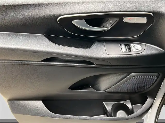 Mercedes-Benz Vito view 13