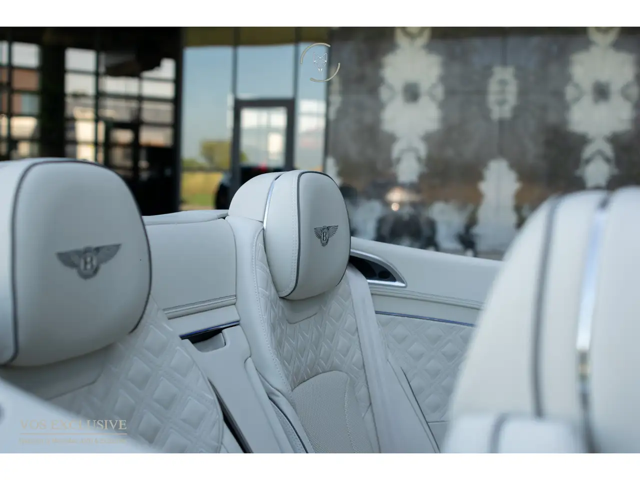 Bentley Continental GTC 2022 — фото 14