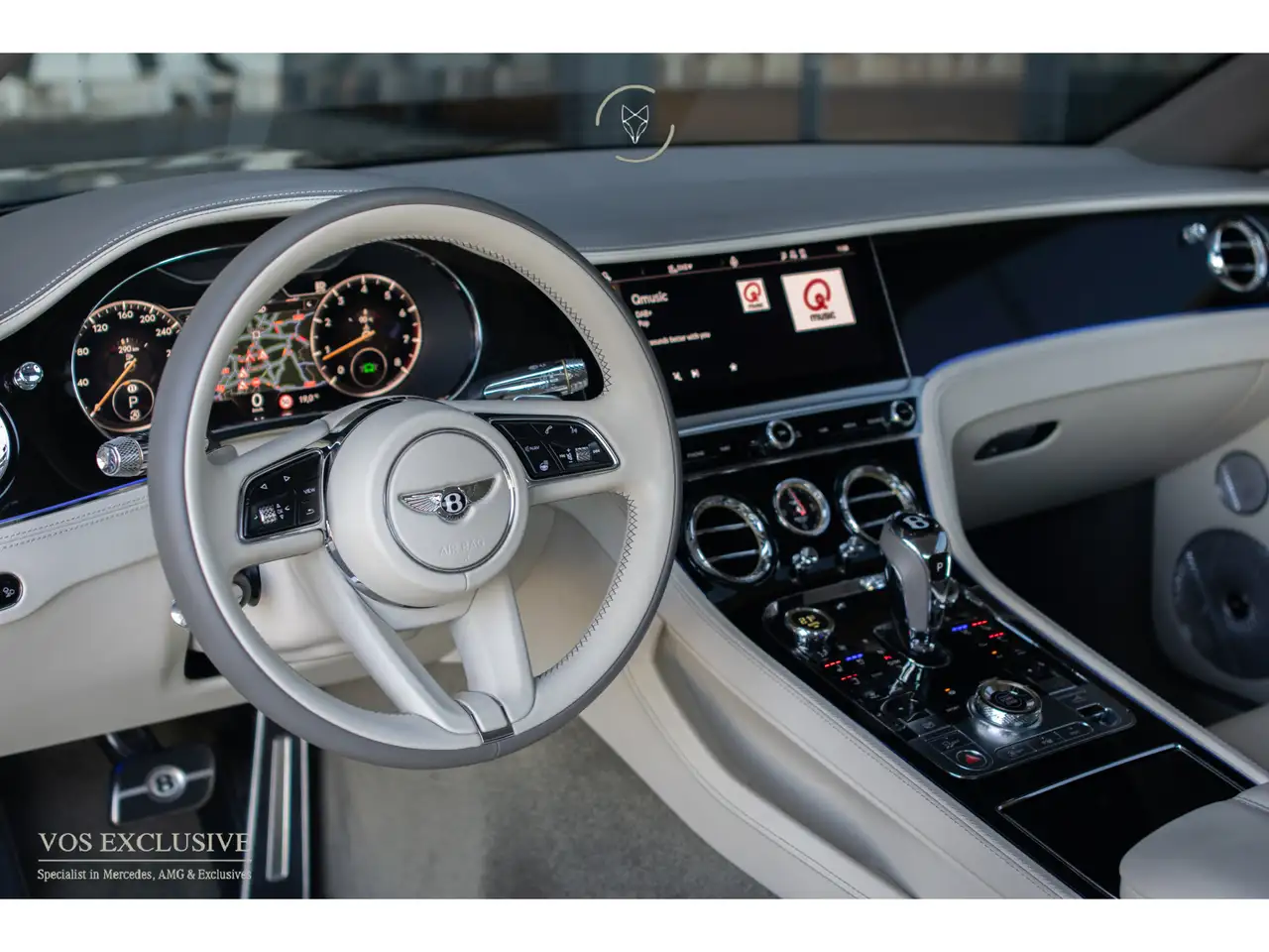 Bentley Continental GTC 2022 — фото 18