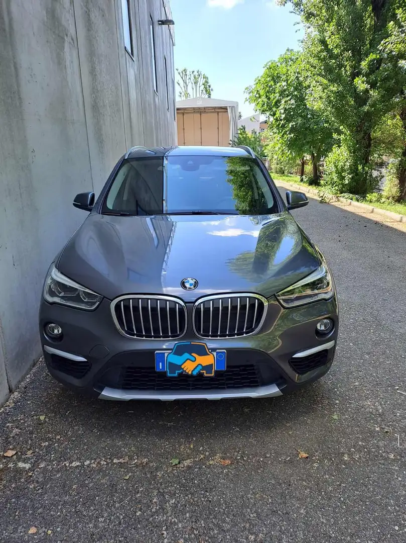 BMW X1 sDrive18d Business "ProMMo" Gris - 2