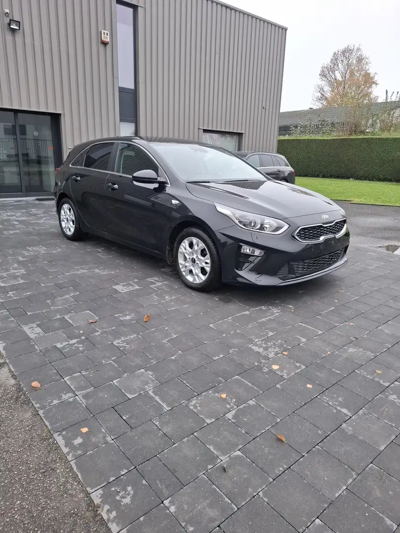 Kia Ceed / cee'd 1.4 Attract Noir - 1