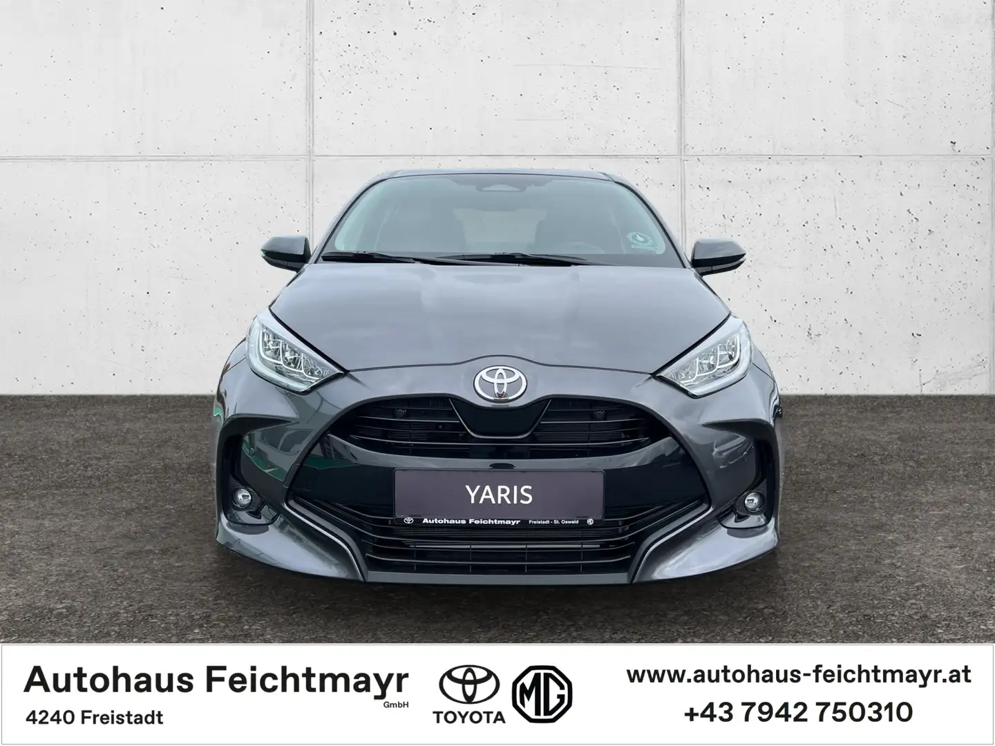 Toyota Yaris 1,5 Hybrid Ac. Dr. Safety-P. Comfort-P. 5t. Grau - 2