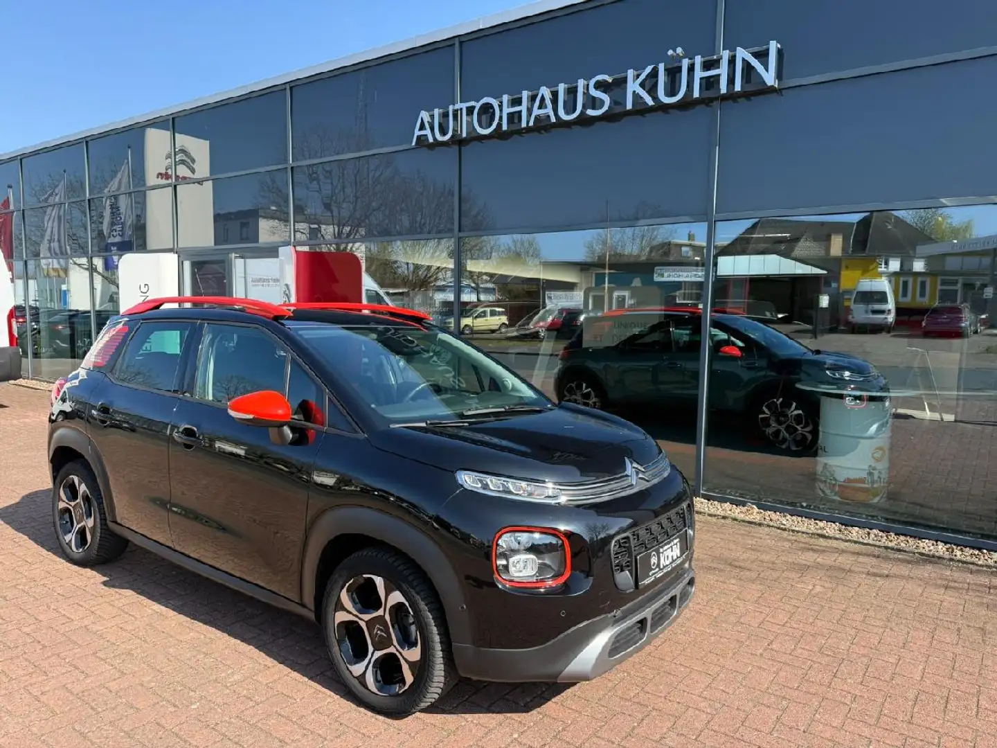 Citroen C3 Aircross C3 Aircross PureTech 110 S&S Shine Pack Schwarz - 1