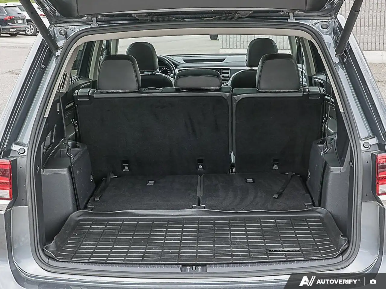 Volkswagen Atlas снимка Volkswagen Atlas