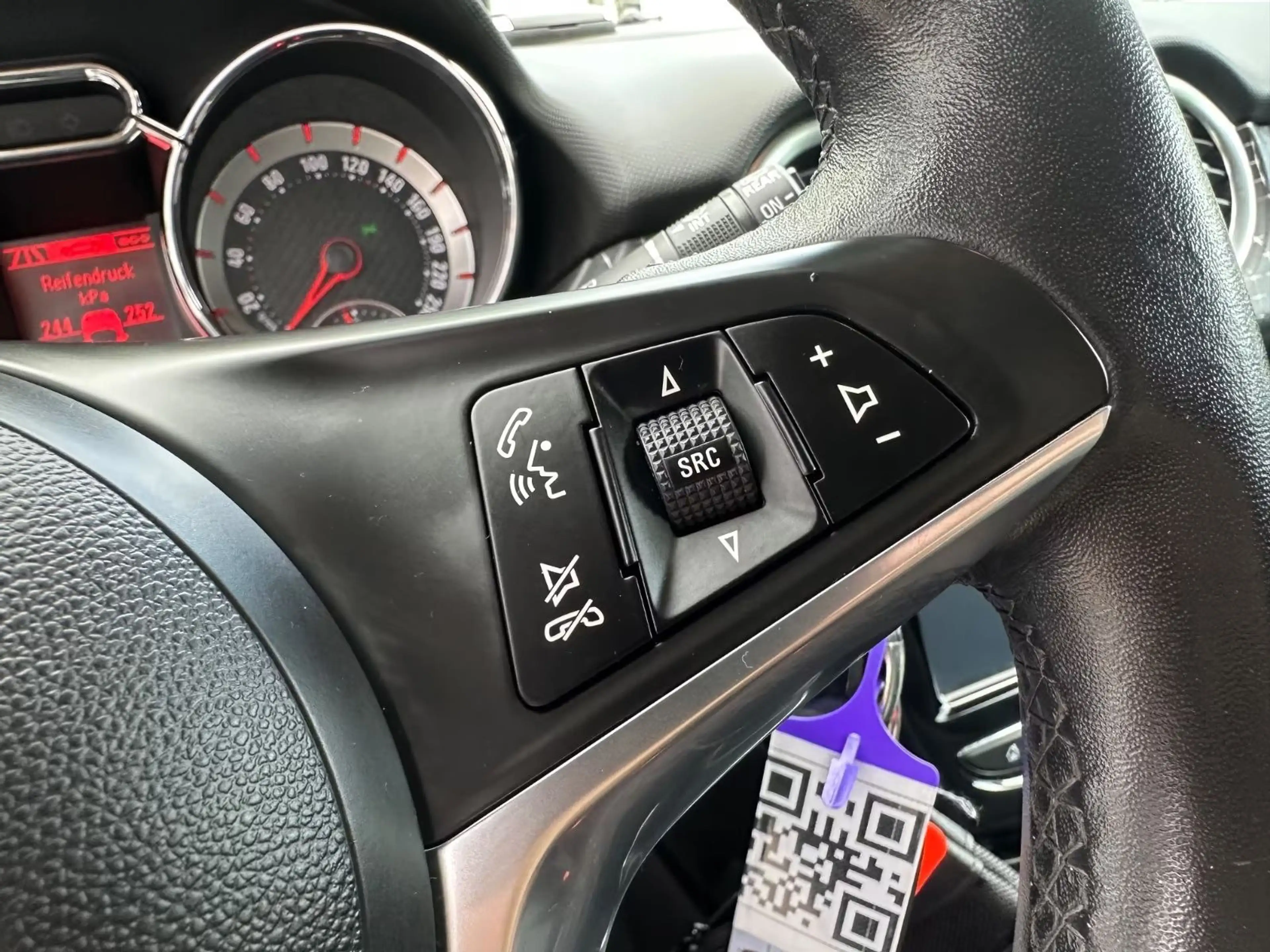 Opel Adam S 1,4 2.HAND Klima RECARO Sternenhimmel PDC — photo 35