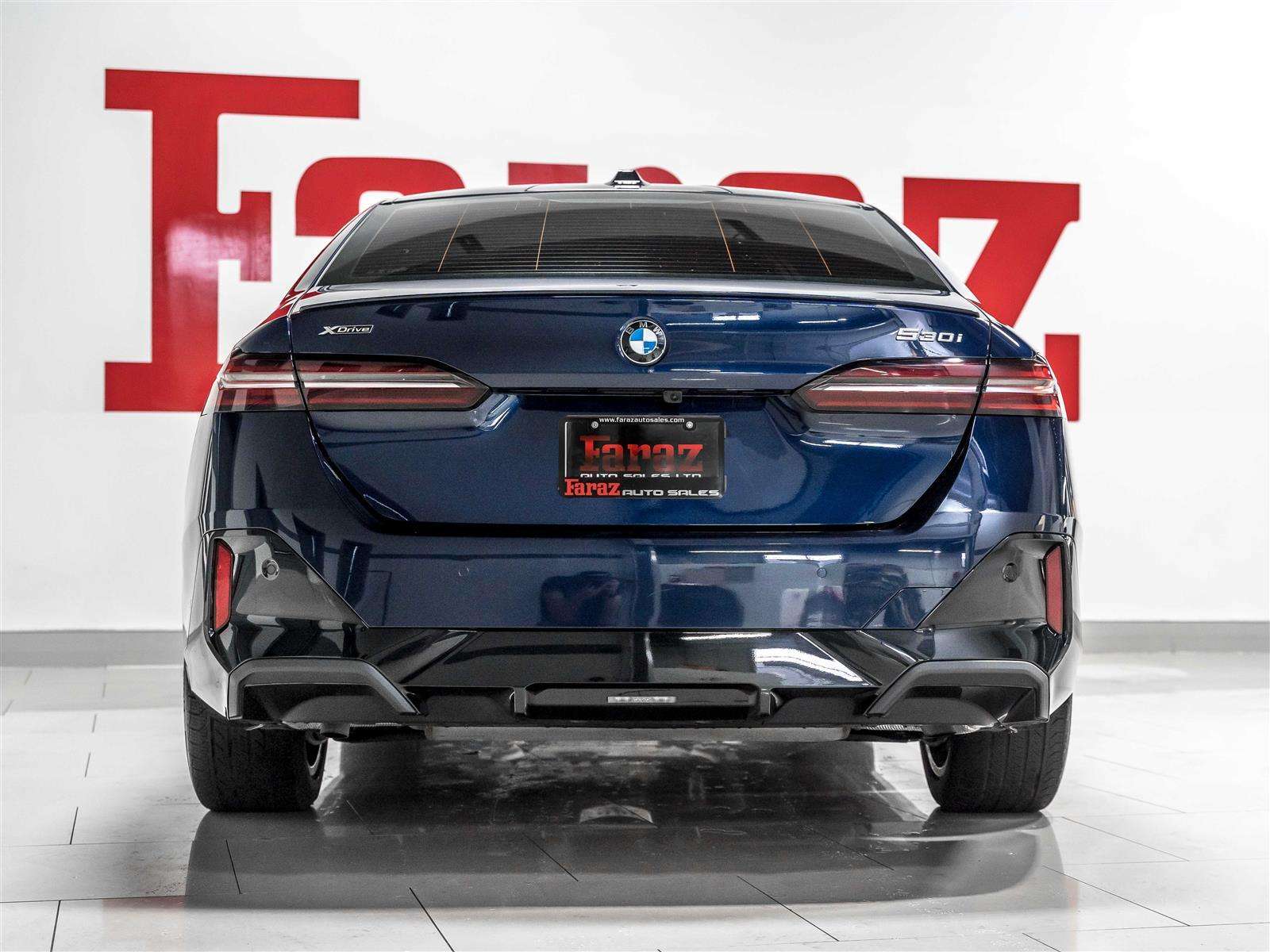 2025 BMW 5 Series 530i xDrive|M Sport Pkg|Premium Essential Pkg|Bowe — снимка 1