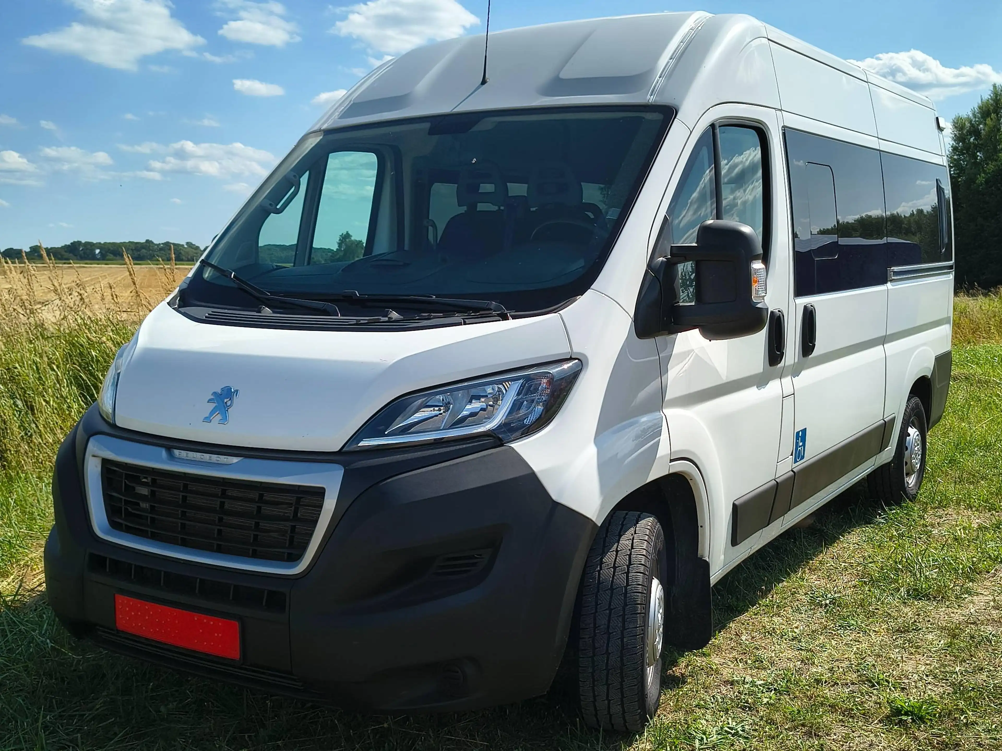 Peugeot Boxer 333 L2H2 Active Blue-HDi 140 Rollstuhlrampe — photo 2