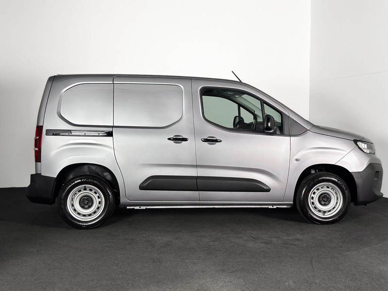 Citroen Berlingo 3 Places 1.5 BLUEHDI 130CH EAT8 S&S *PACK TECHNO N — photo 2