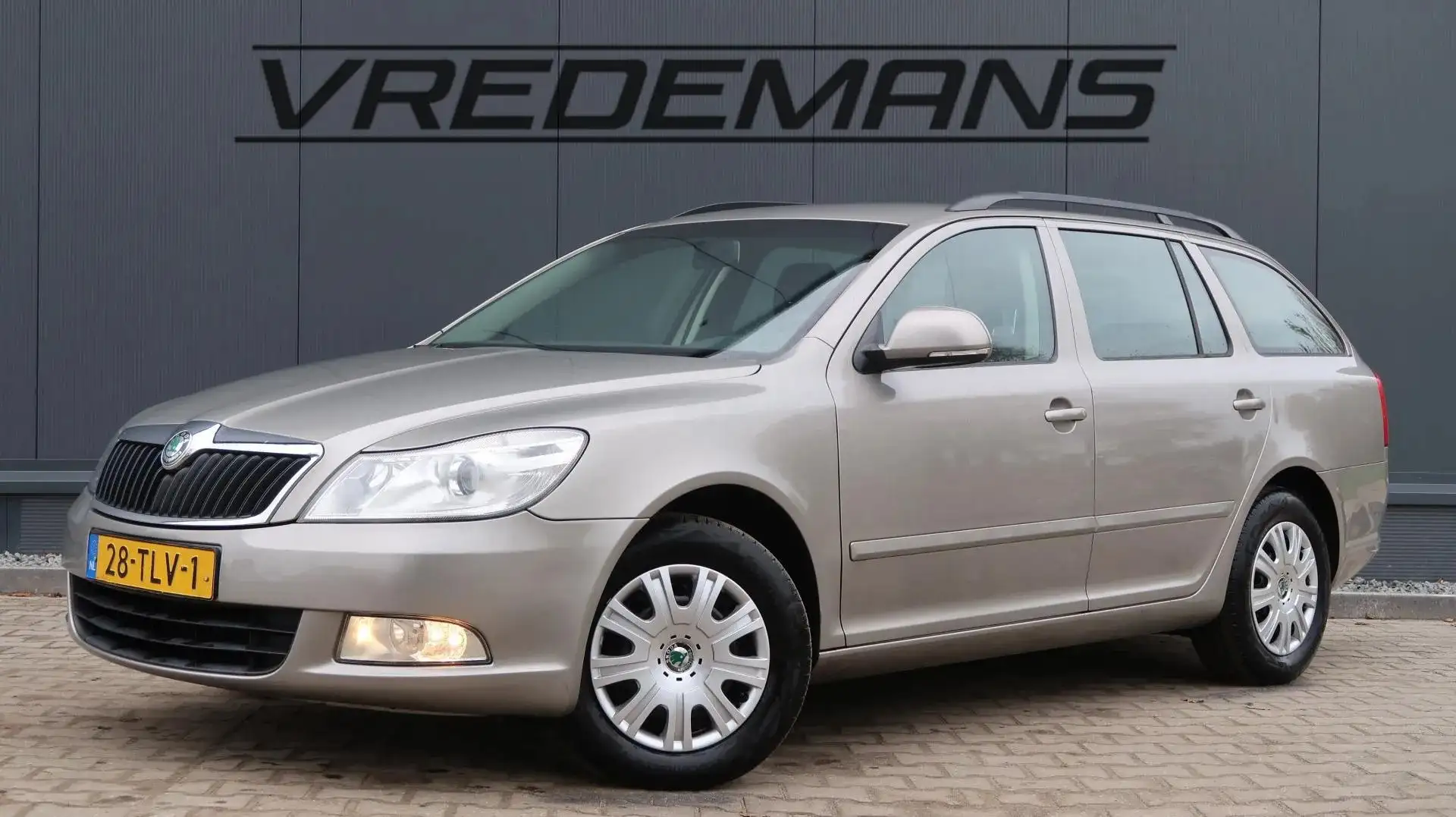 Skoda Octavia Combi 1.2 TSI Ambition Beige - 1