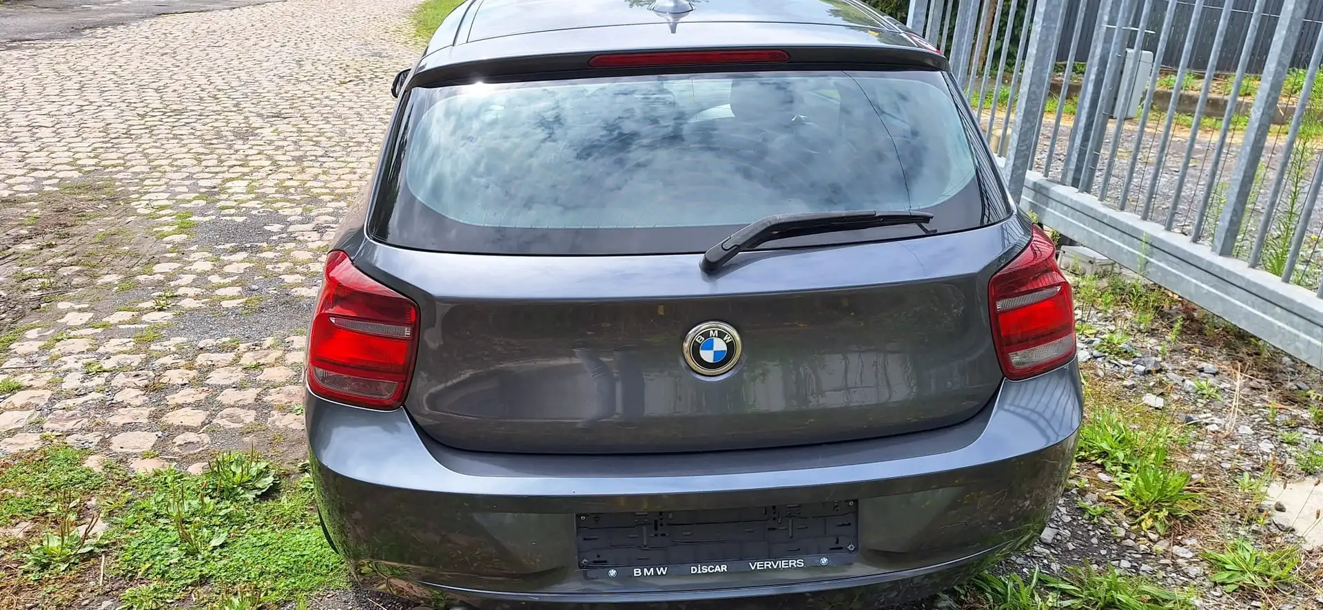 BMW 114 114i Pole Position Sport Edition + 4 PNEUS PLUIE Šedá - 2