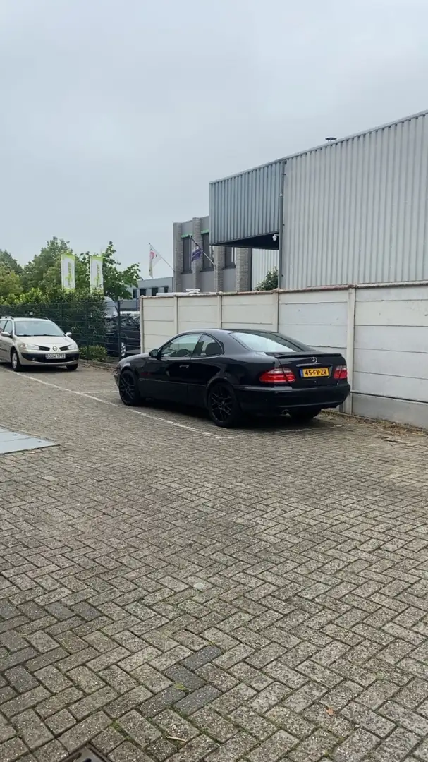 Mercedes-Benz CLK 230 sport Zwart - 1