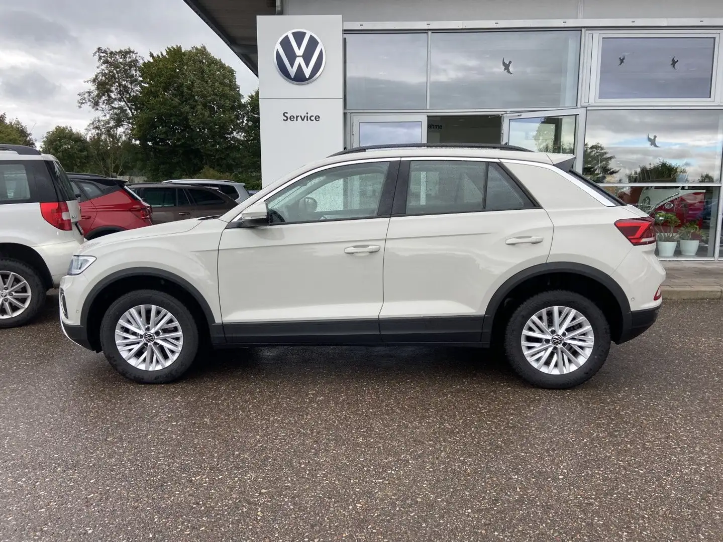 Volkswagen T-Roc 1.5 TSI DSG Life NAVI+LED+AHK+APP-CONNECT+ Grau - 2