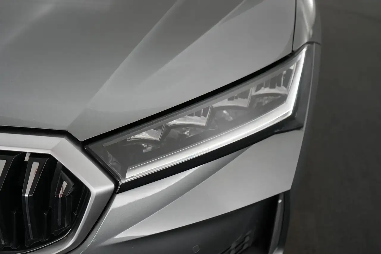 Skoda Superb Combi 1.5 TSI MHEV DSG Selection LEDER/ALCANTARA L, миниатюра 18