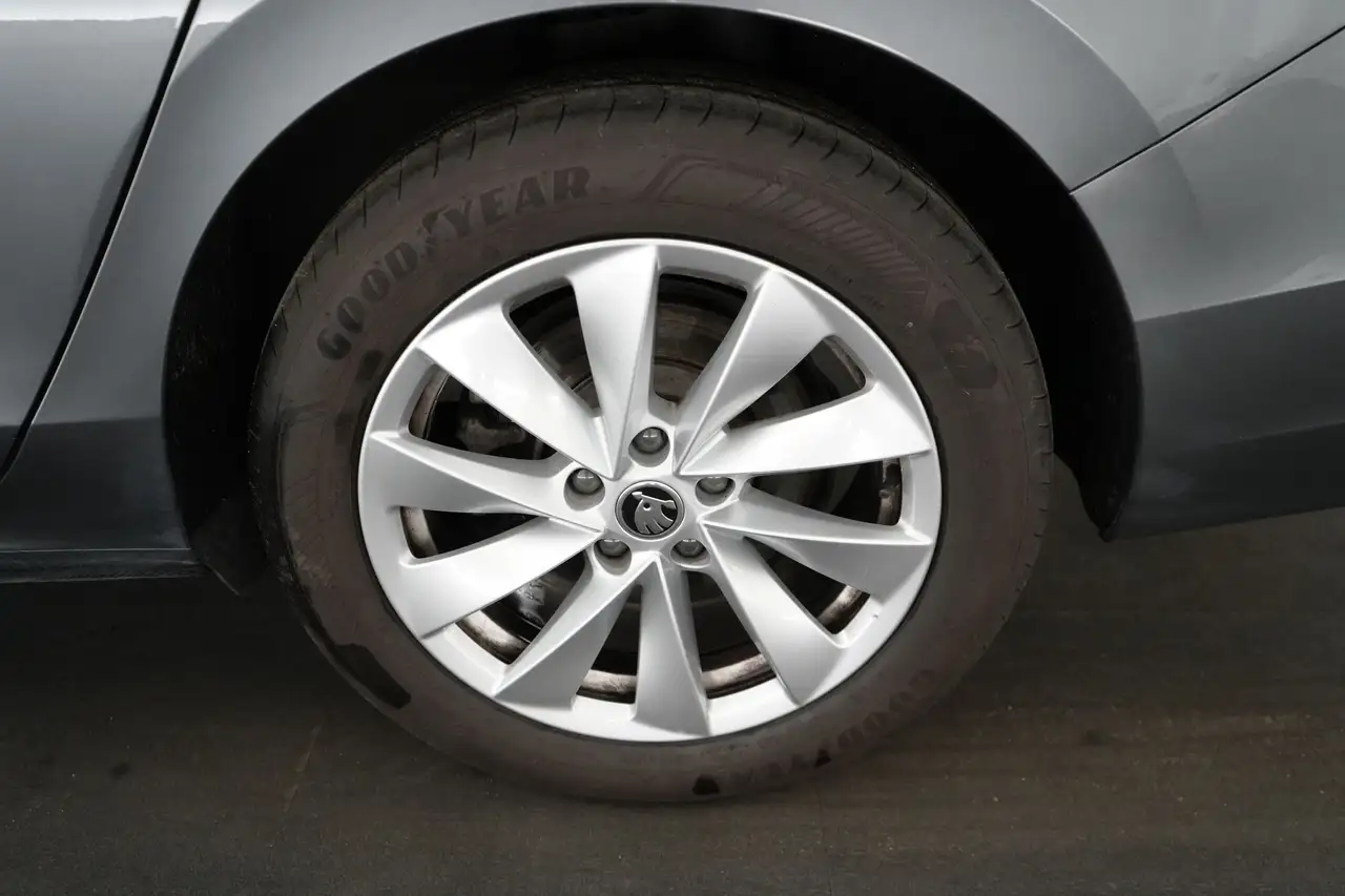 Skoda Superb Combi 1.5 TSI MHEV DSG Selection LEDER/ALCANTARA L, миниатюра 19