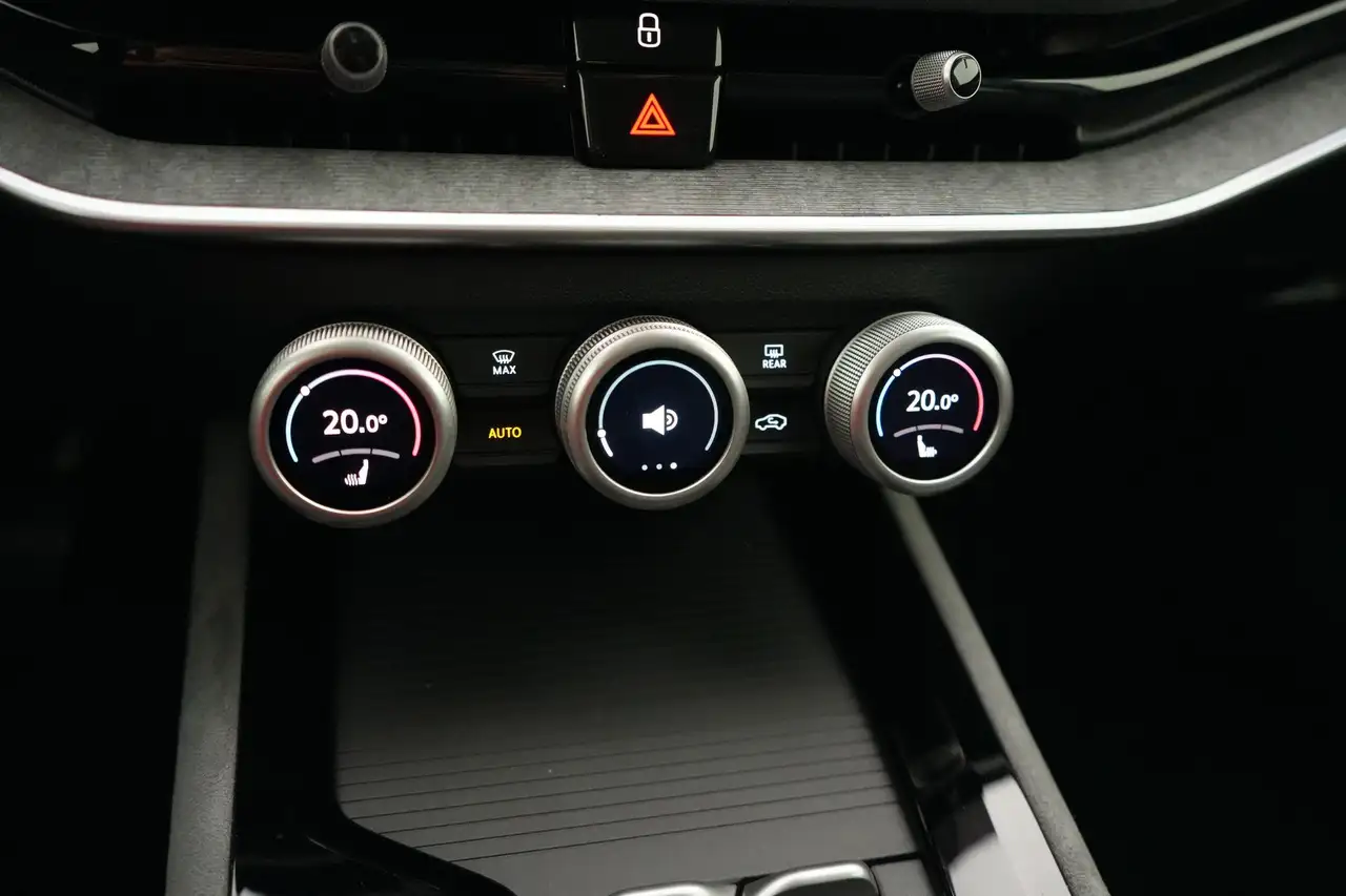 Skoda Superb Combi 1.5 TSI MHEV DSG Selection LEDER/ALCANTARA L, миниатюра 25