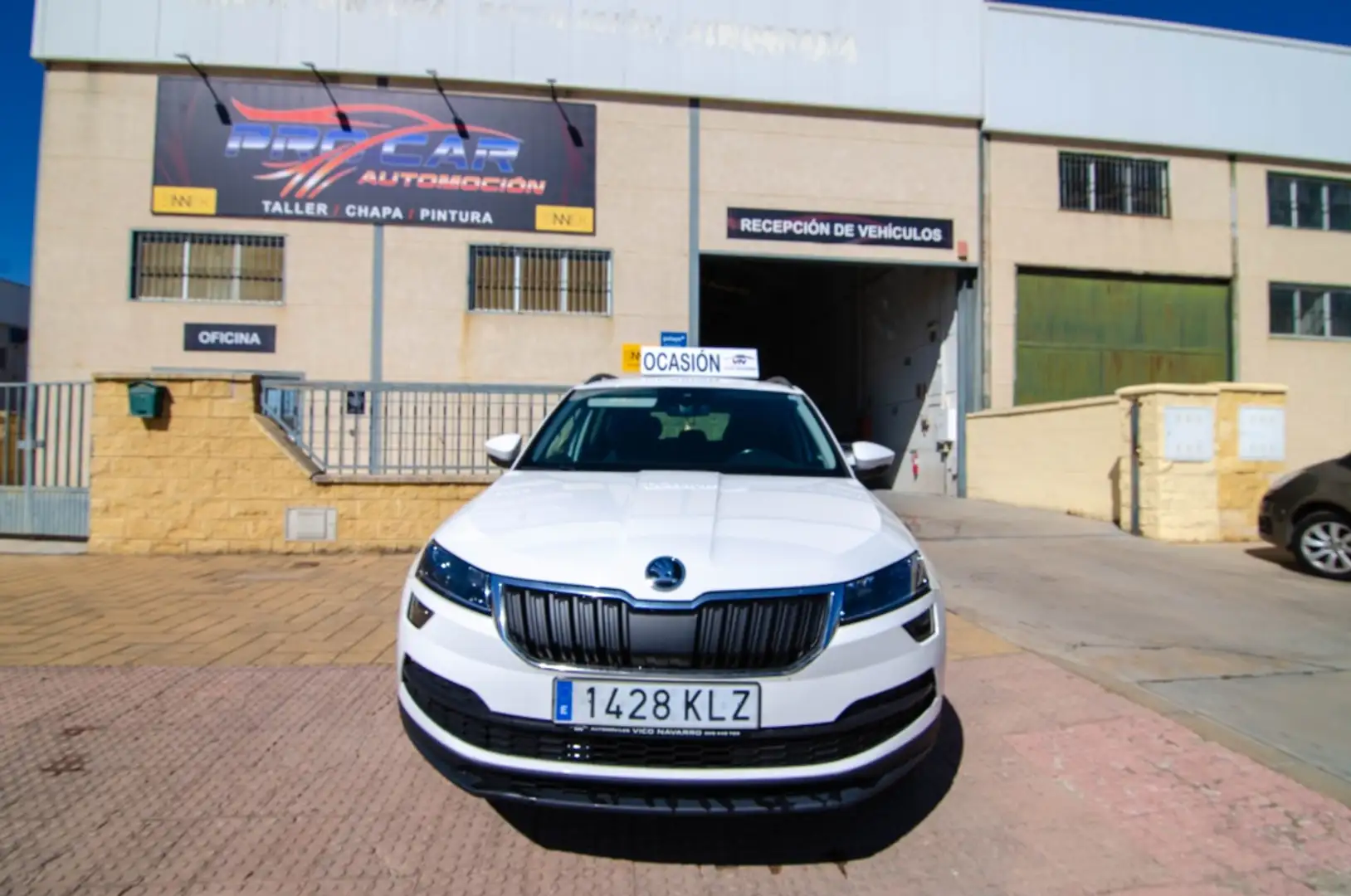 Skoda Karoq 1.0 TSI Ambition Blanco - 2