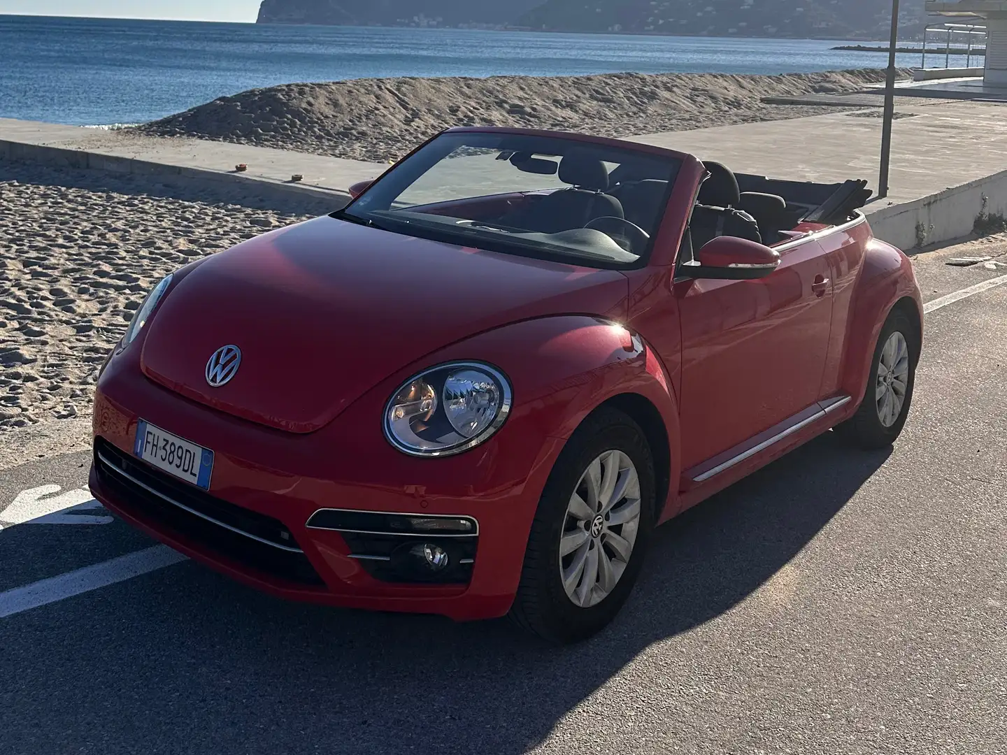 Volkswagen Maggiolino Maggiolino 2017 Cabrio Cabrio 1.2 tsi Design 105cv Rosso - 1