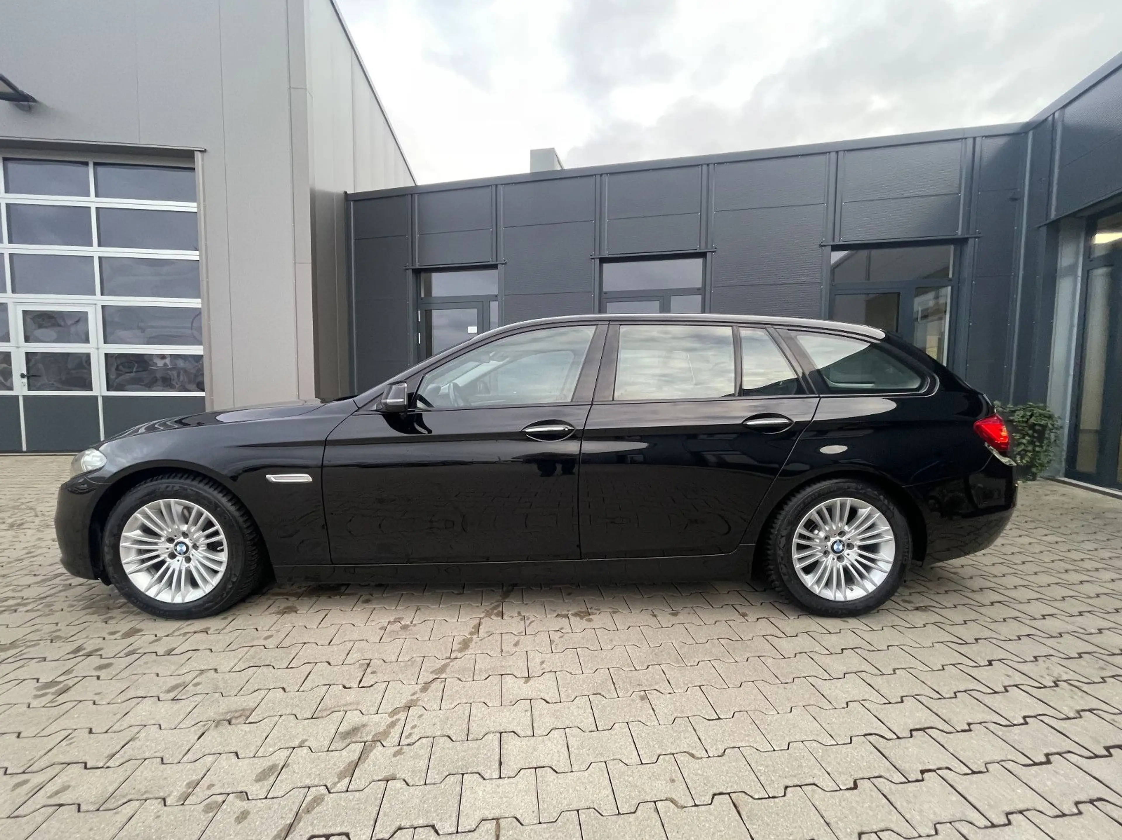 BMW 525 d Touring Navi/RFK/AHK — photo 4