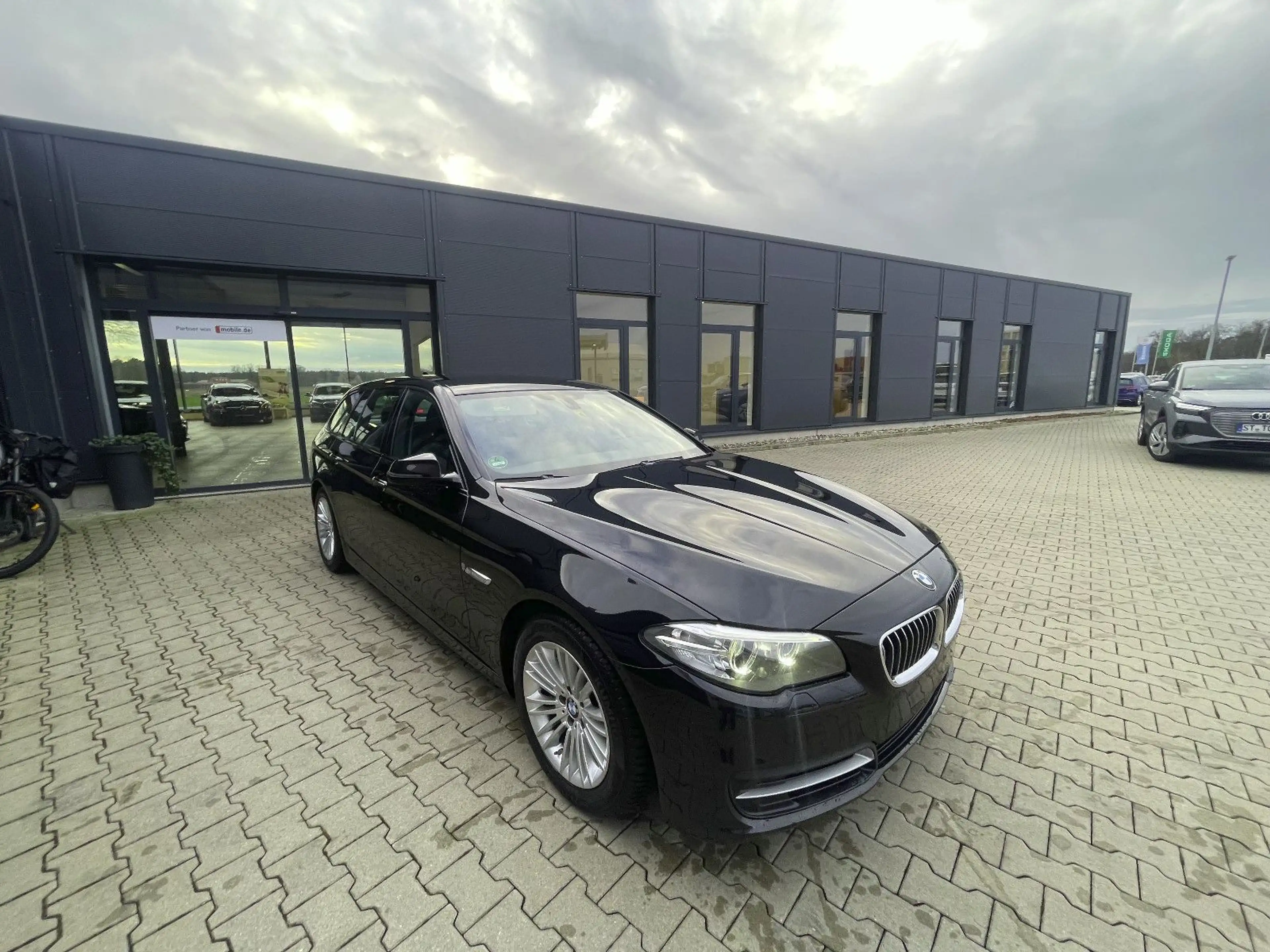 BMW 525 d Touring Navi/RFK/AHK — photo 11