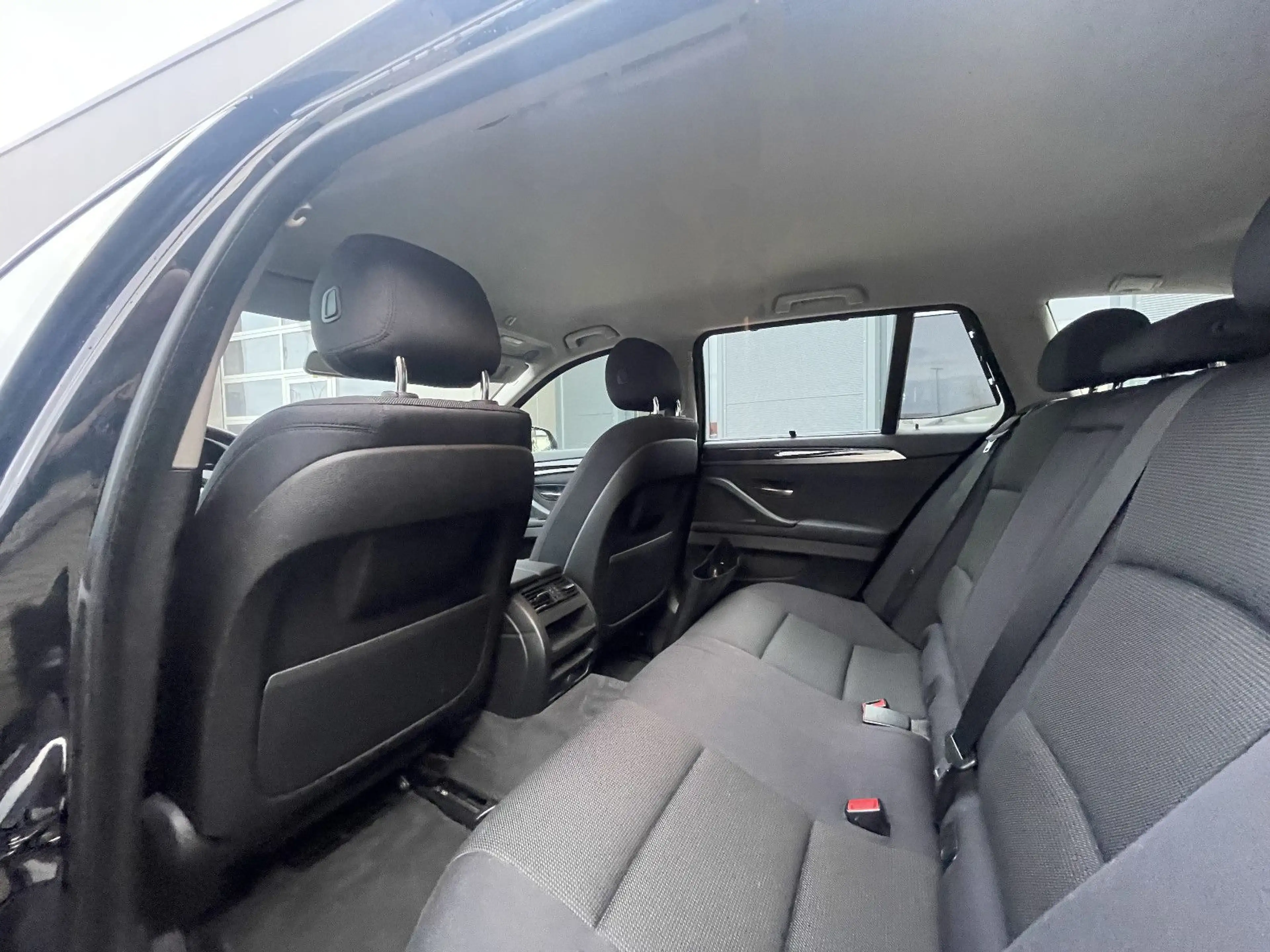 BMW 525 d Touring Navi/RFK/AHK — photo 15