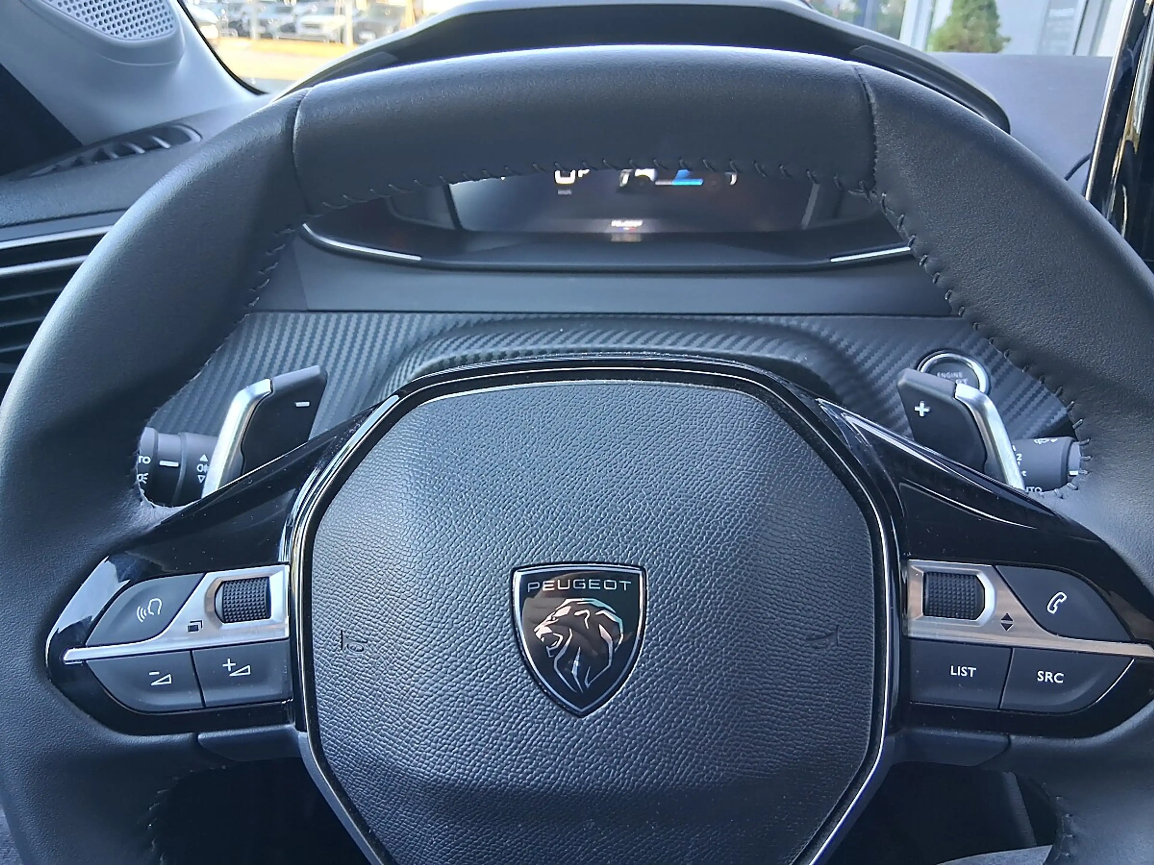 Peugeot 208 Hybrid 110 e-DCS6 Allure — photo 9