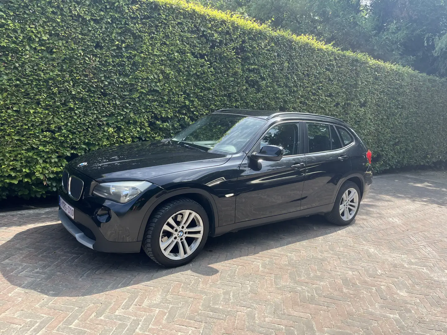 BMW X1 xDrive18d Noir - 2