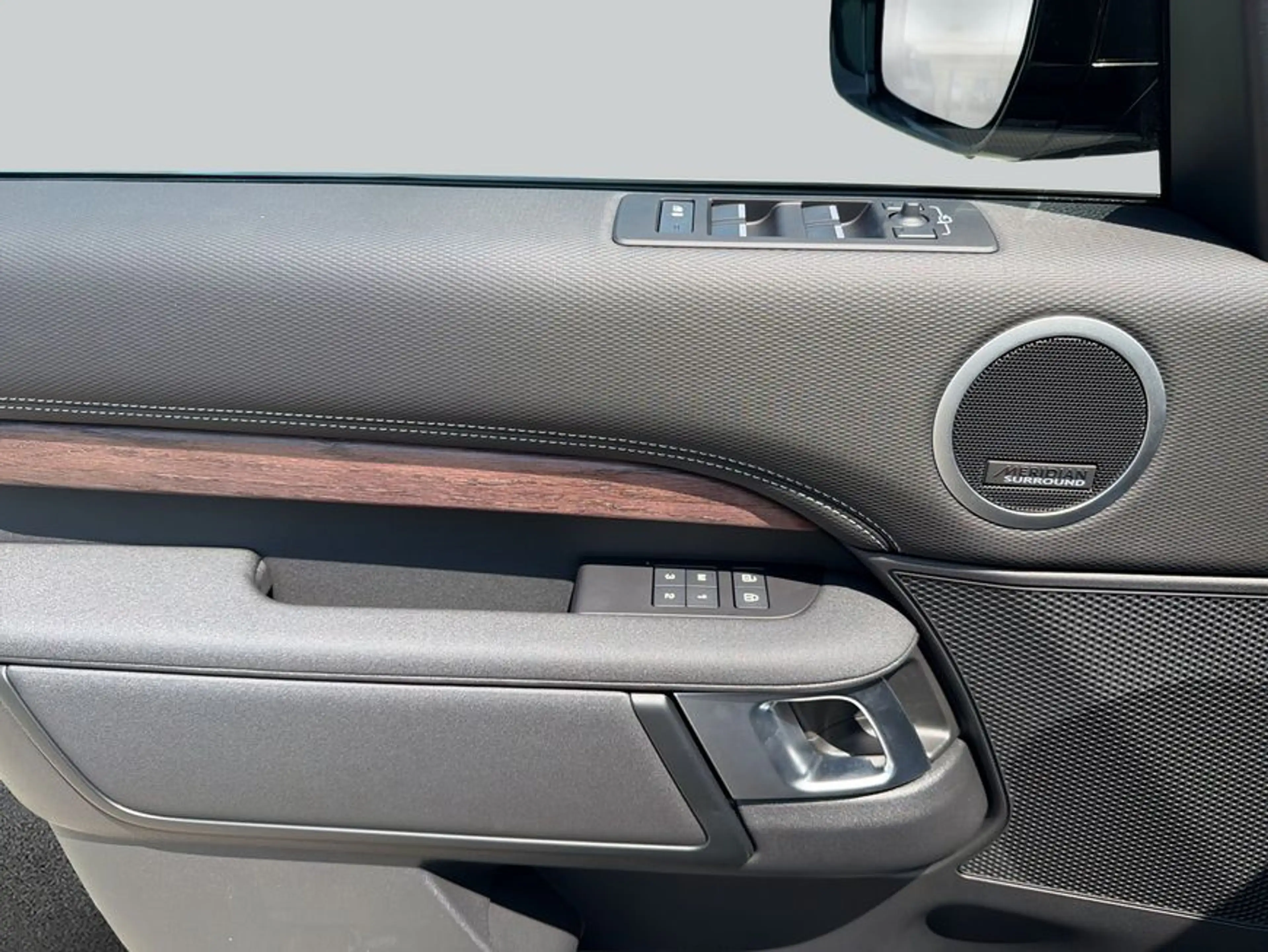Land Rover Discovery D350 Dynamic HSE 257 kW, 5-türig (Diesel — photo 13