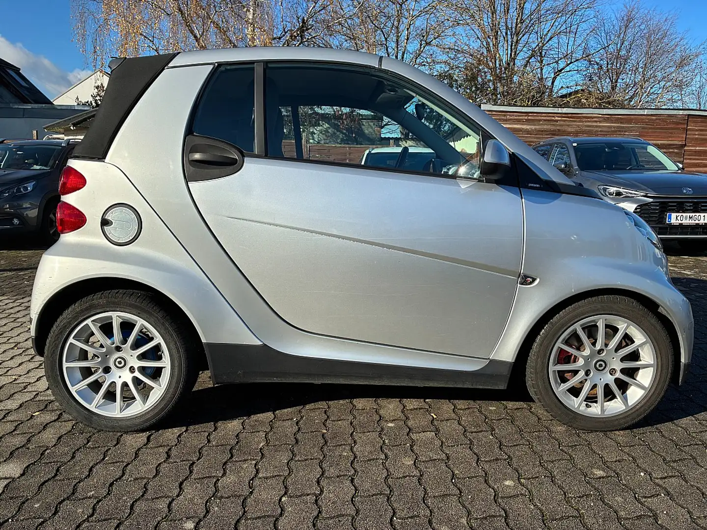smart city-coupé/city-cabrio smart fortwo cabrio pulse Silber - 2