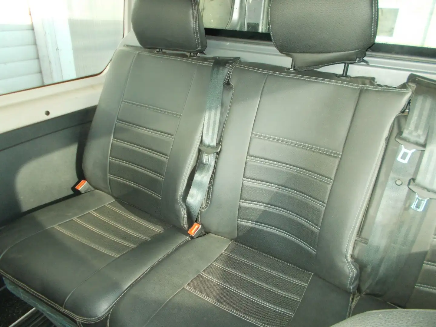 Opel Vivaro Kasten 6 Sitze,Stdhzg,Navi,AHK,Alu,Leder Argent - 2