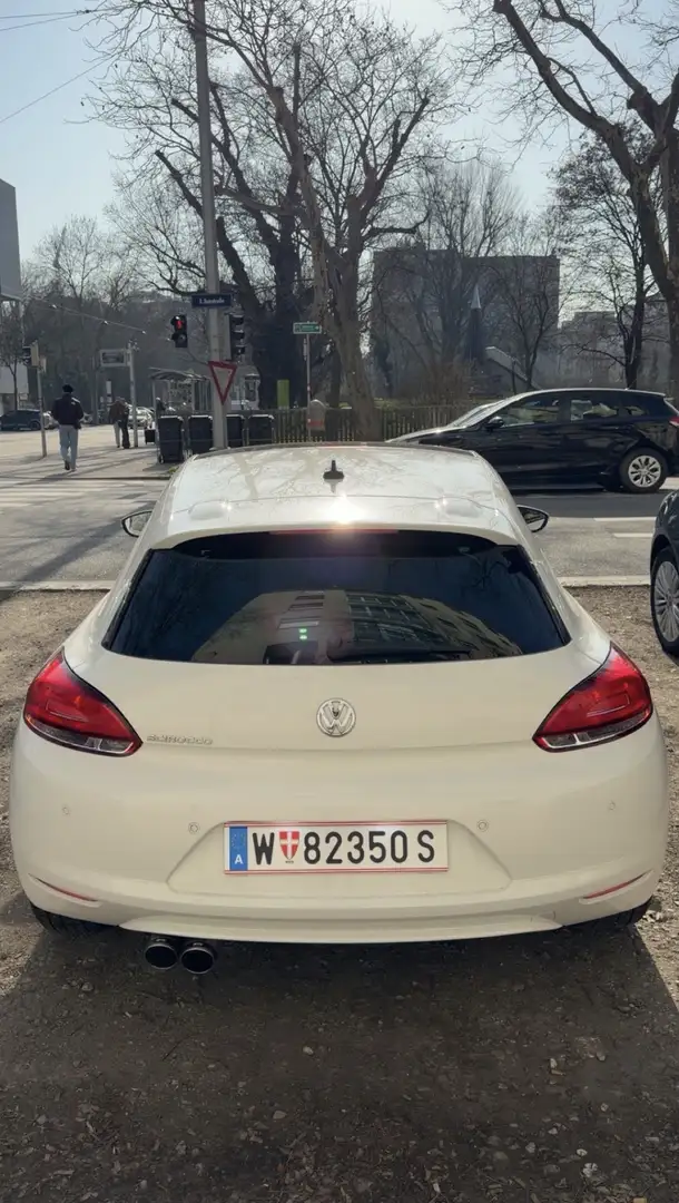 Volkswagen Scirocco 2,0 TSI DSG - 2