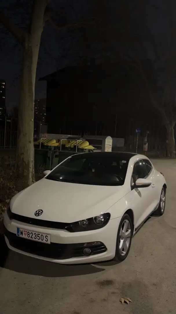 Volkswagen Scirocco 2,0 TSI DSG - 1