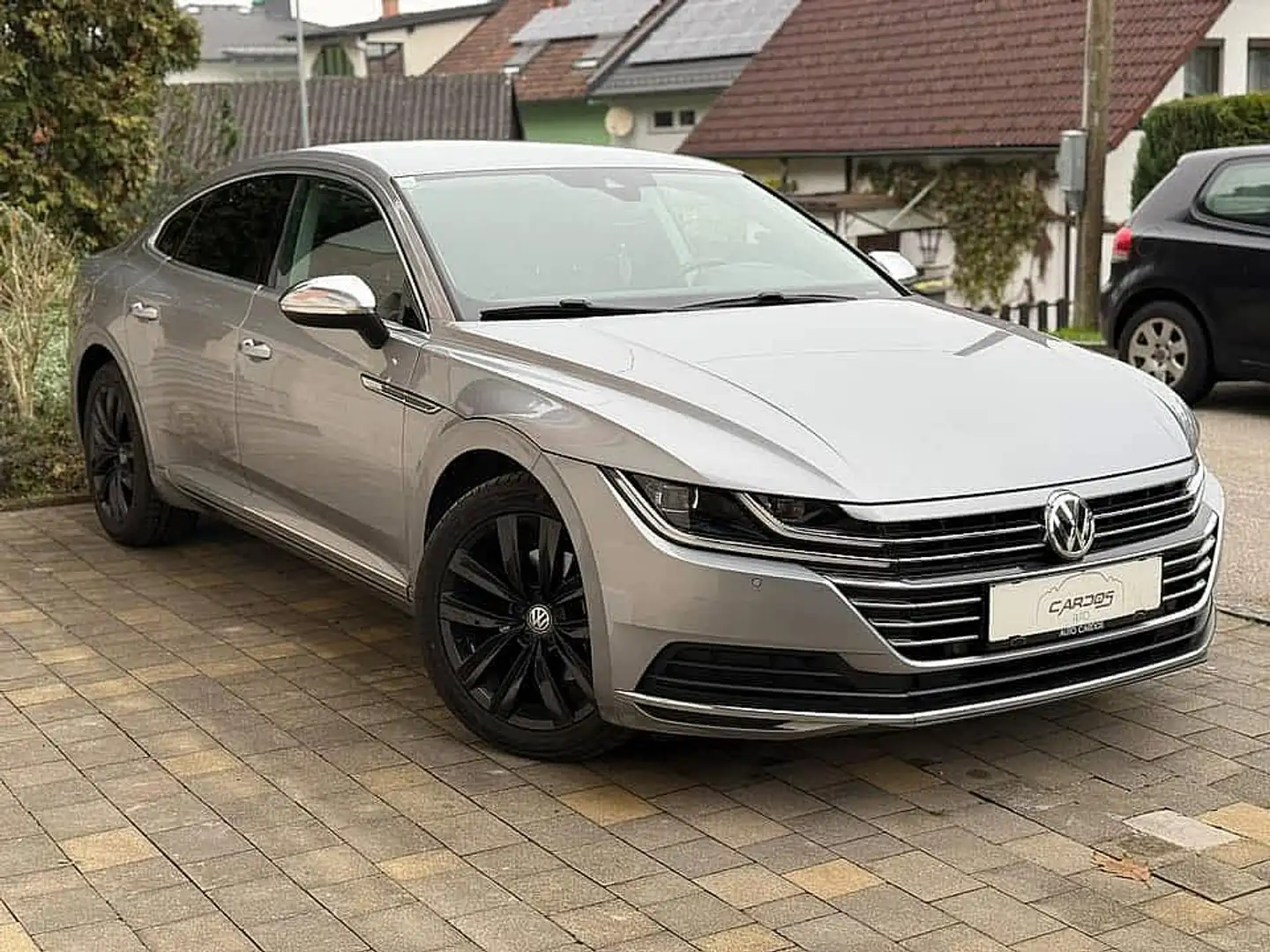 Volkswagen Arteon 2,0 TDI SCR Highline DSG Silber - 1