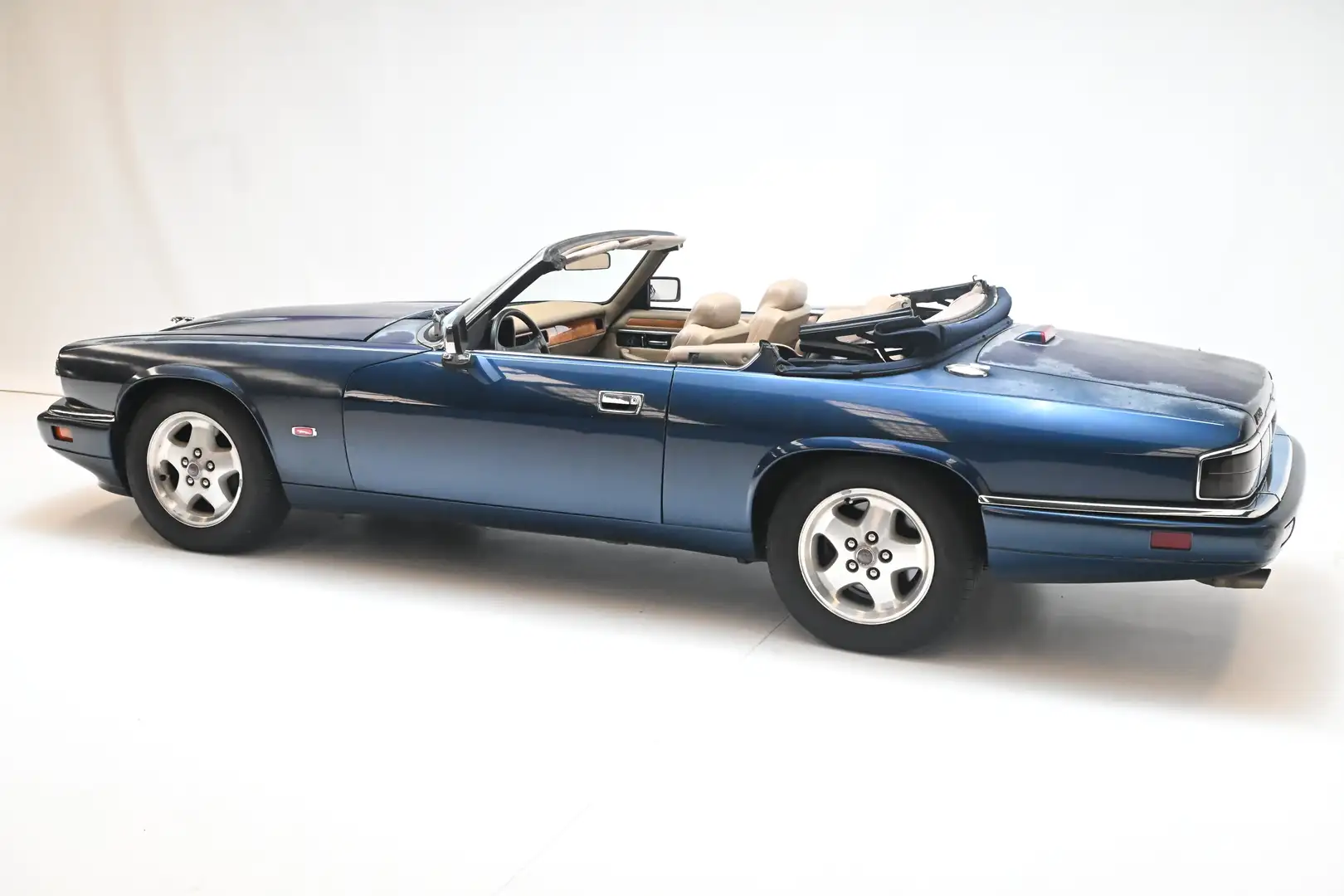 Jaguar XJS 4.0L 2+2 "Marchand/Export" Bleu - 2