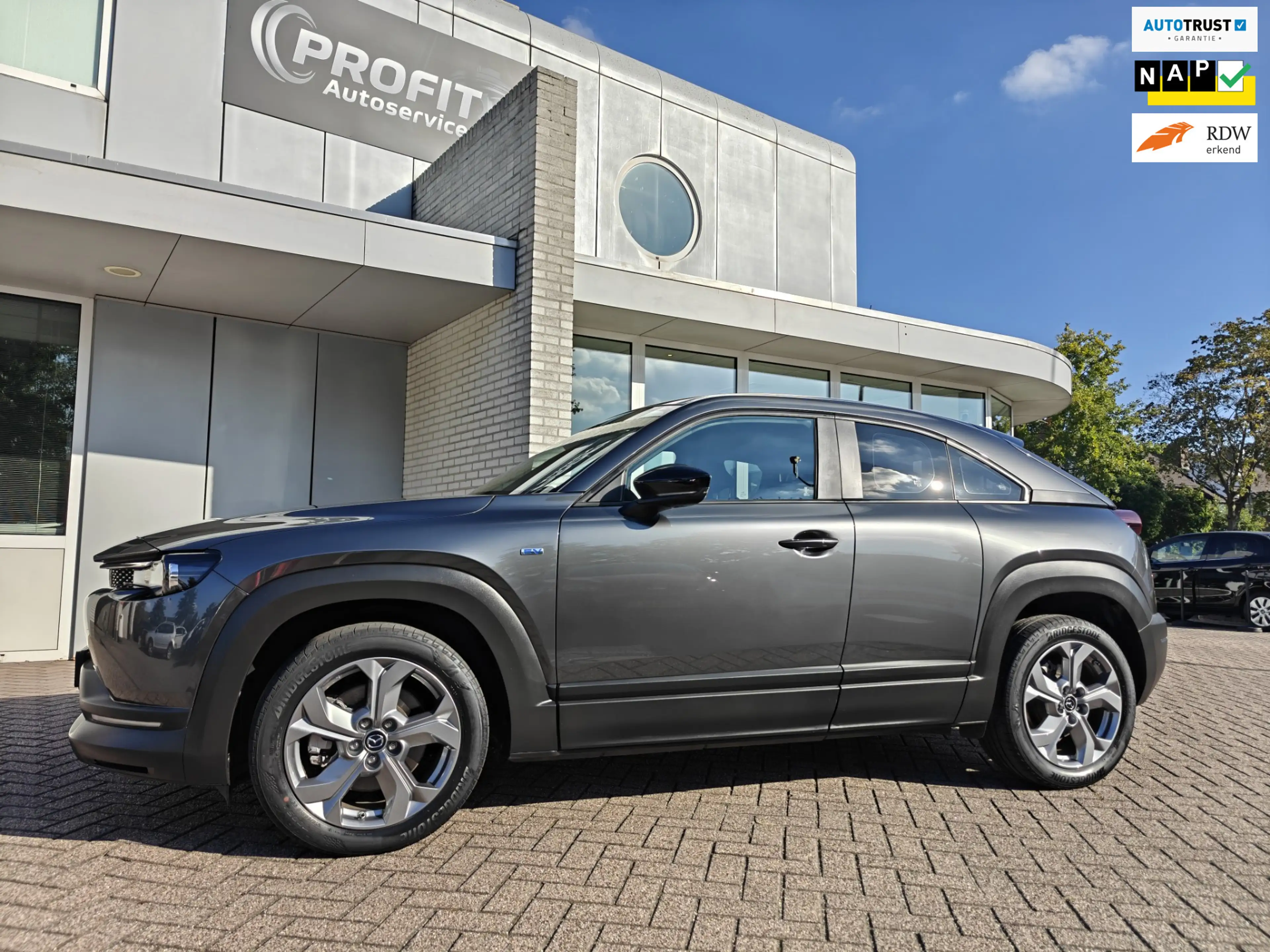 Mazda MX-30 E-SkyActiv EV 145 Prime-line 36 kWh / Eerste Eigen