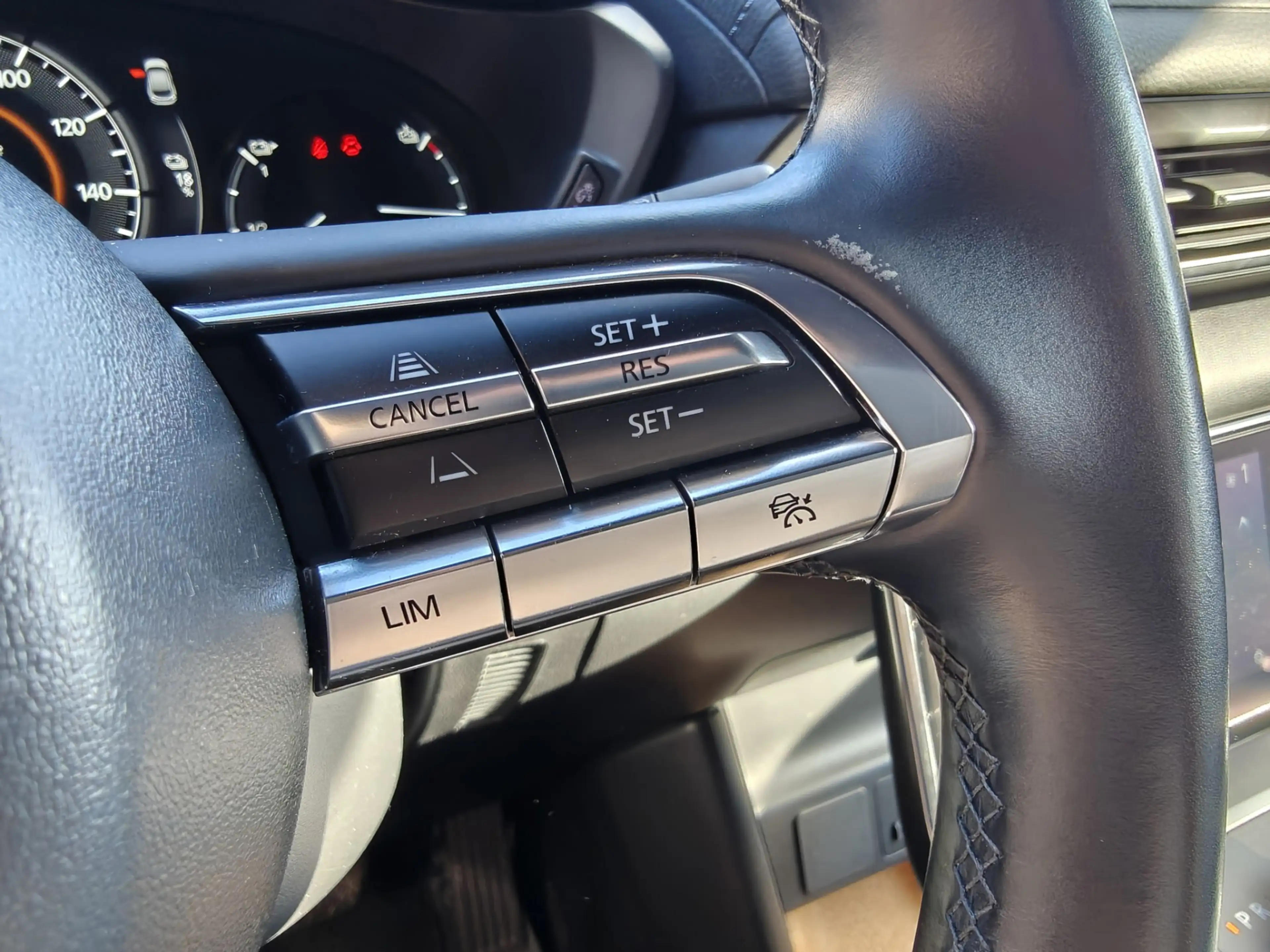 Mazda MX-30 E-SkyActiv EV 145 Prime-line 36 kWh / Eerste Eigen — photo 14