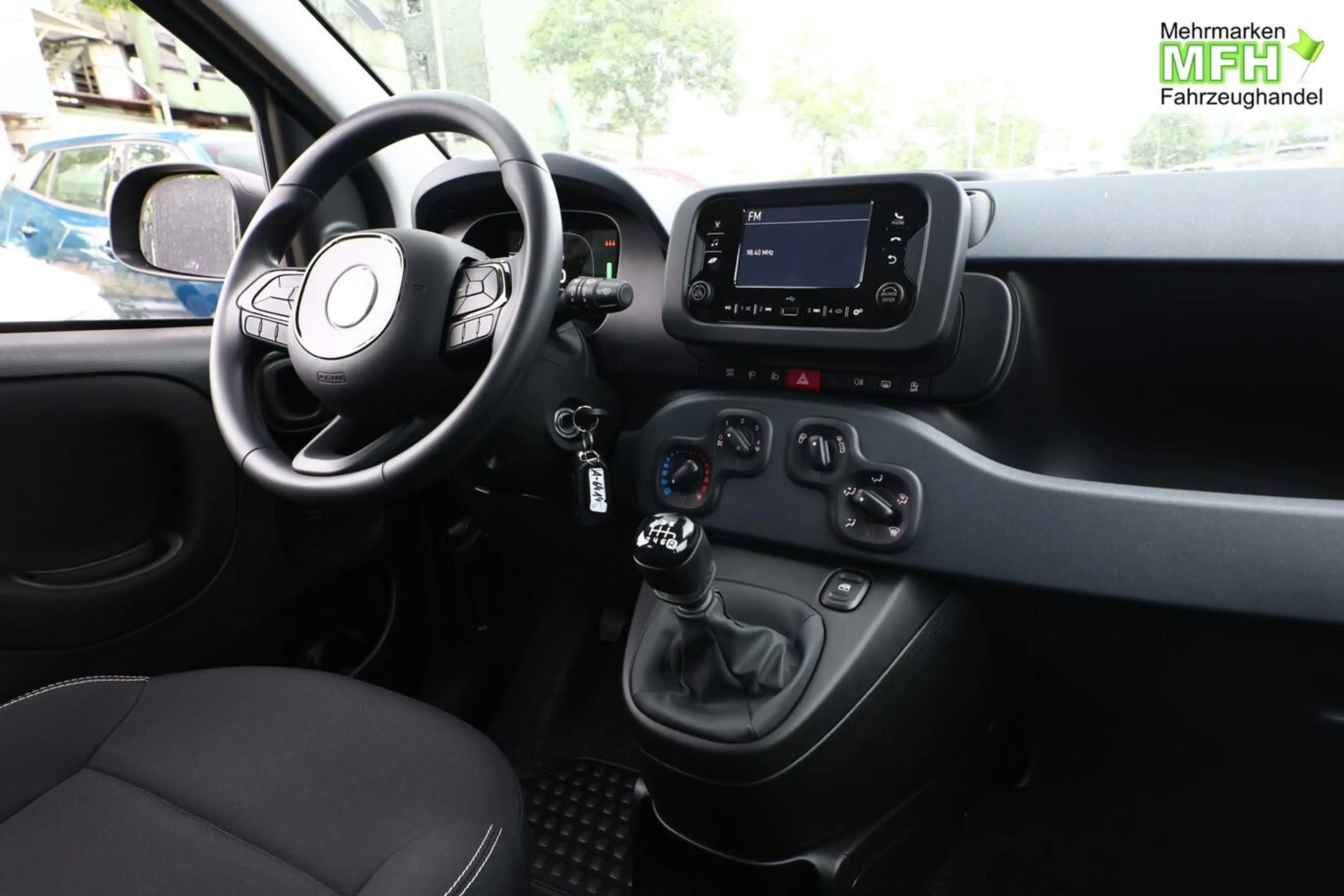 Fiat Panda ICON 5S PDC 5"-DAB DigC Temp LaneA S&S BT 48 kW... — photo 8