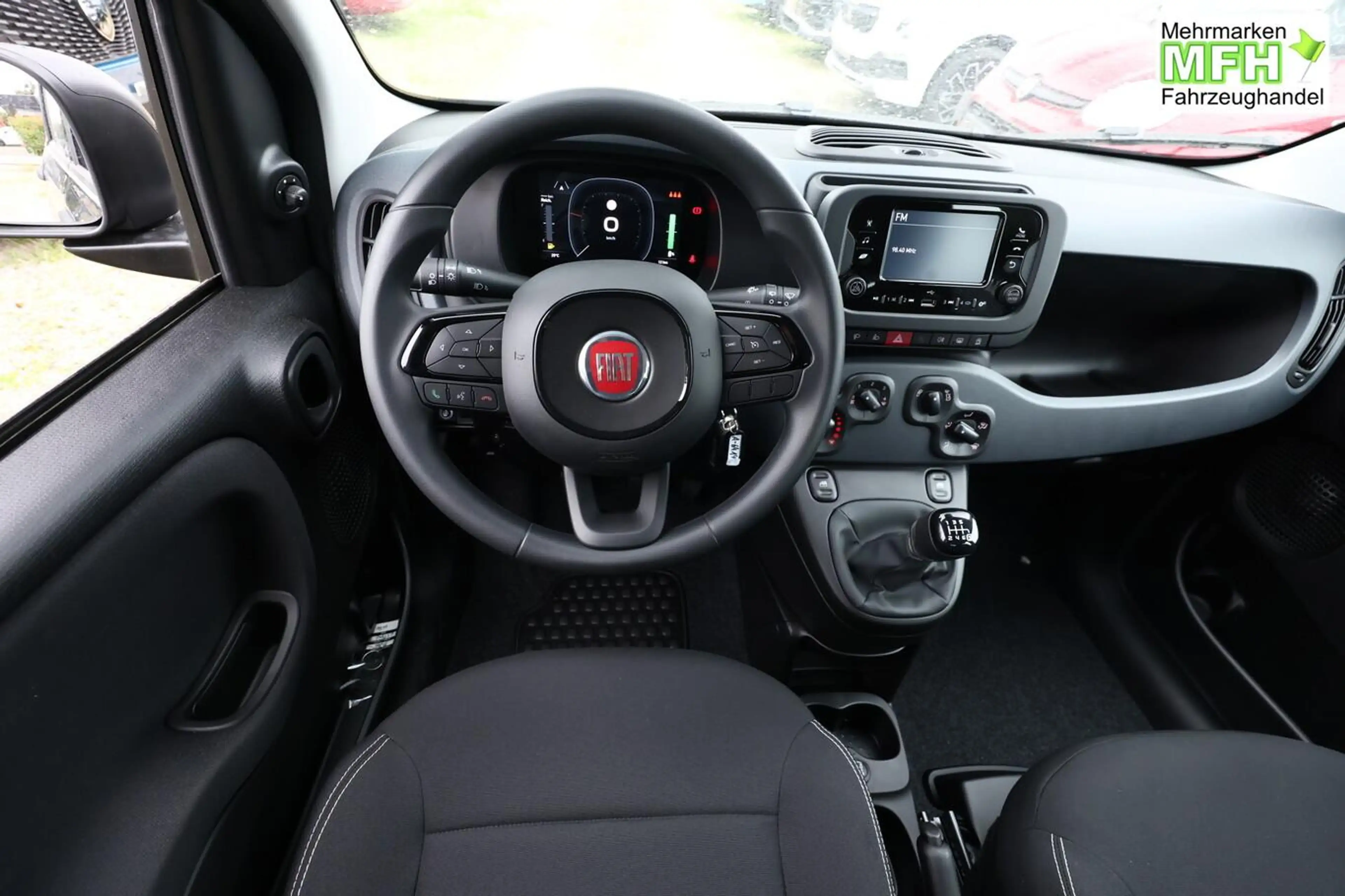 Fiat Panda ICON 5S PDC 5"-DAB DigC Temp LaneA S&S BT 48 kW... — photo 6