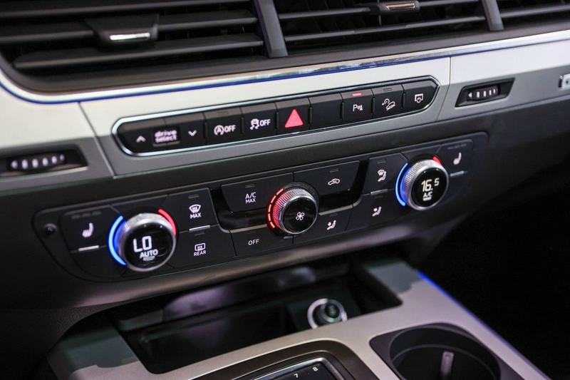 Audi Q7 3.0 TDI Quattro *S-Line* Xenon 1.Hand — photo 12