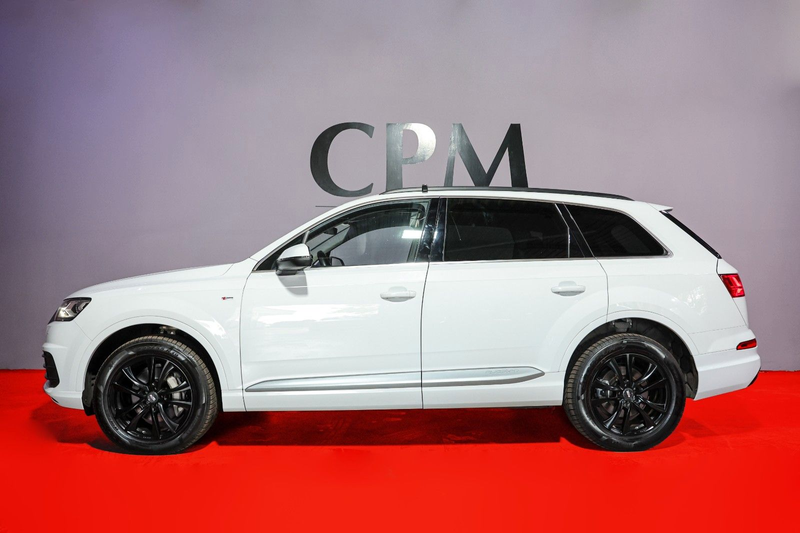 Audi Q7 3.0 TDI Quattro *S-Line* Xenon 1.Hand — photo 8