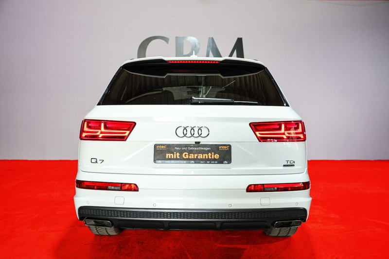 Audi Q7 3.0 TDI Quattro *S-Line* Xenon 1.Hand — photo 4